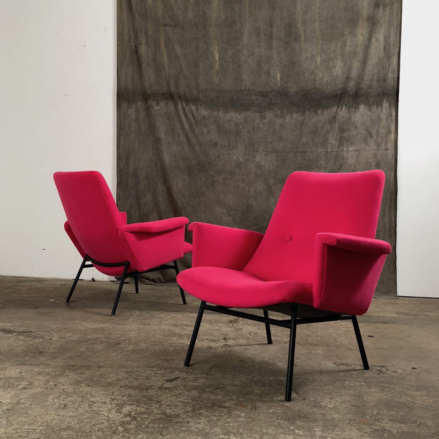 pierre-guariche-armchairs0003