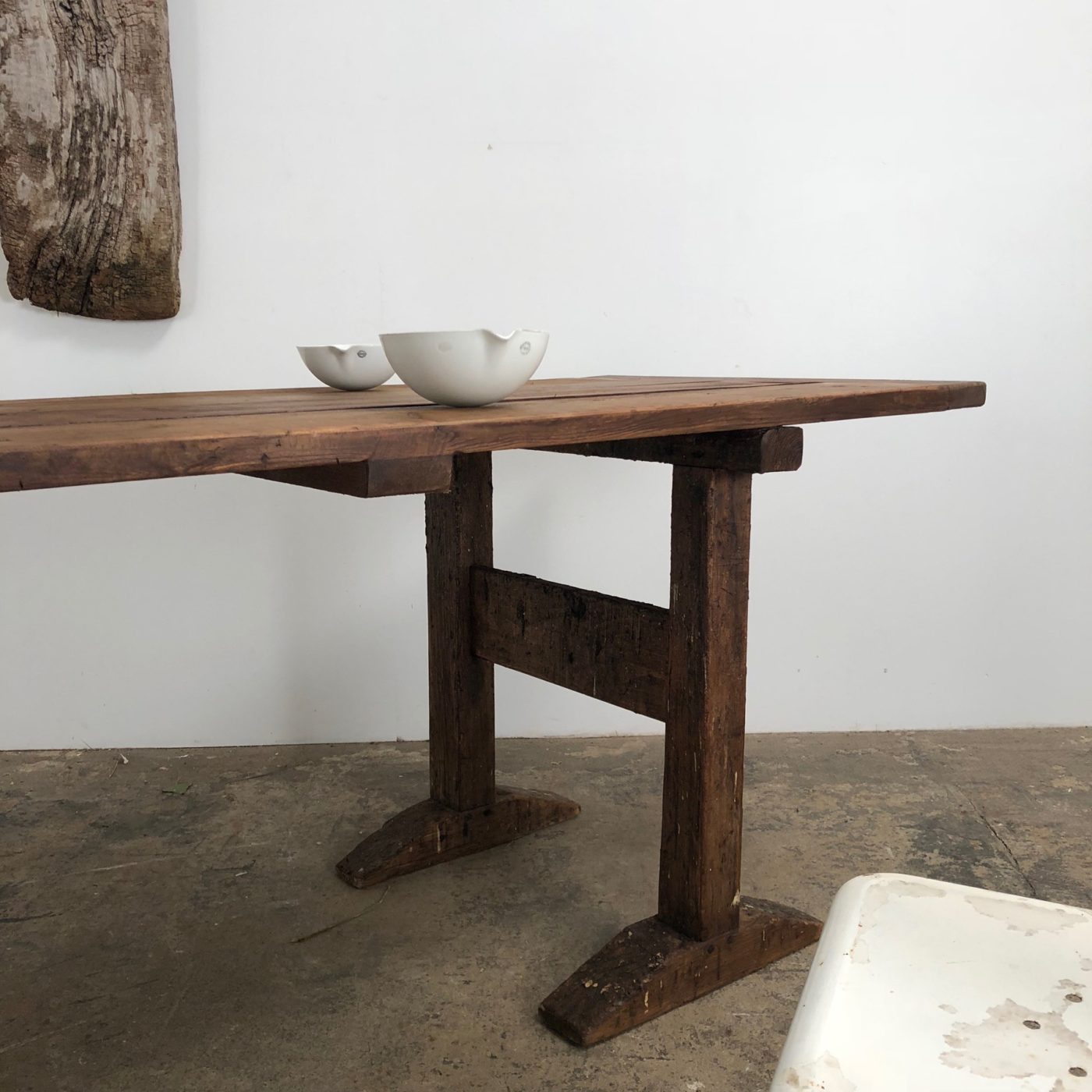 simple-trestle-table0000