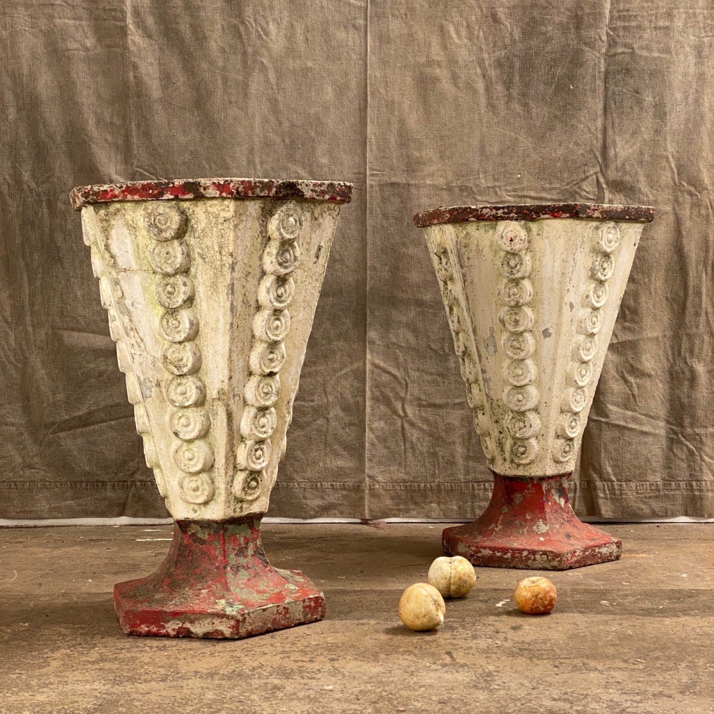 large-concrete-vases0000