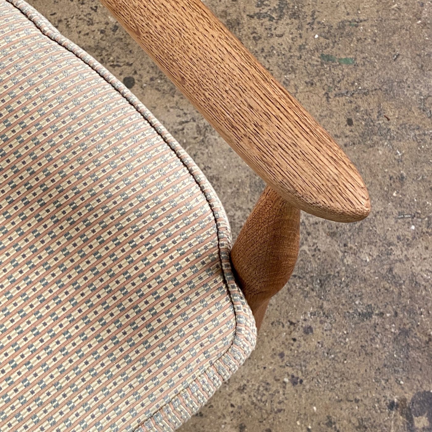 midcentury-armchairs0003