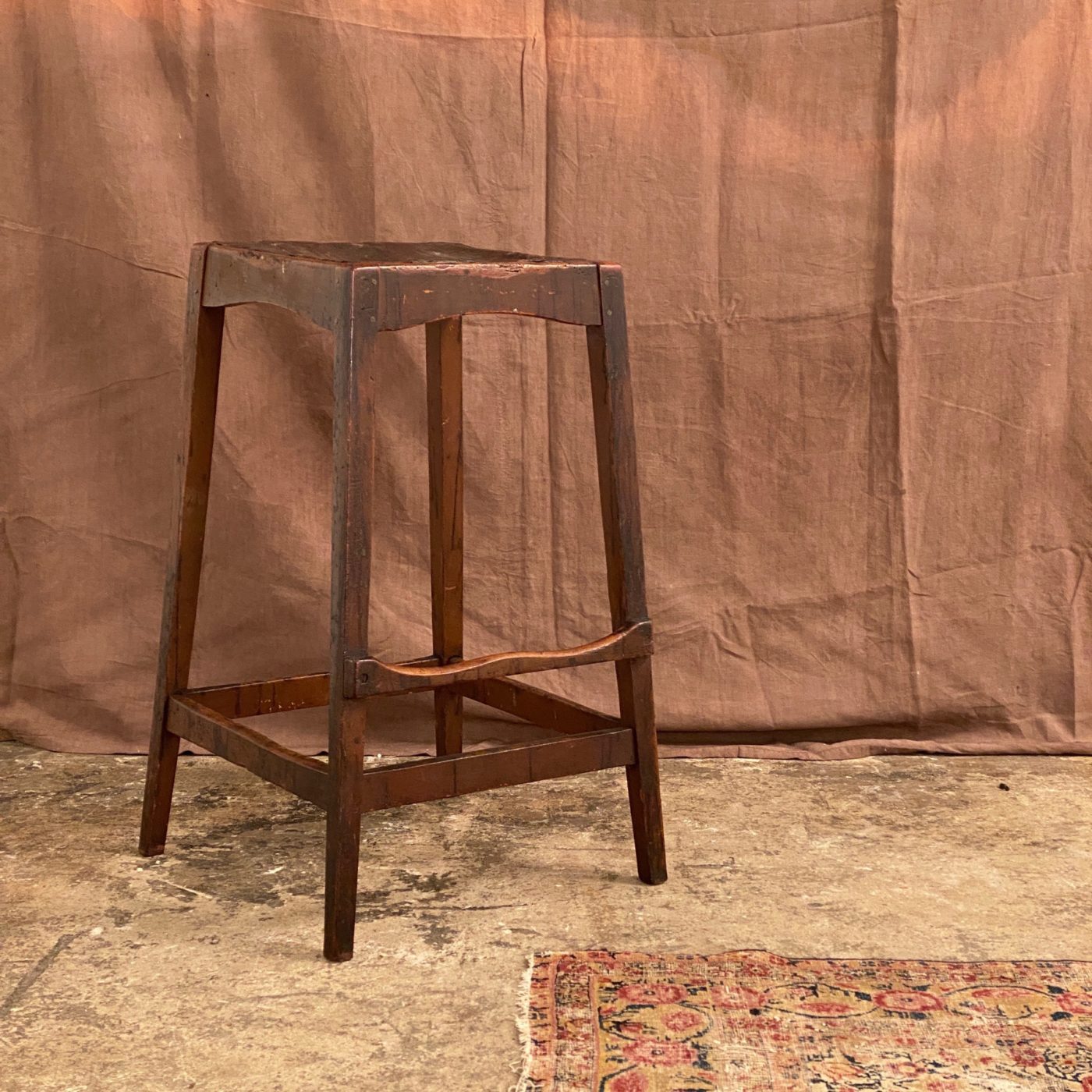 primitive-leather-stool0001