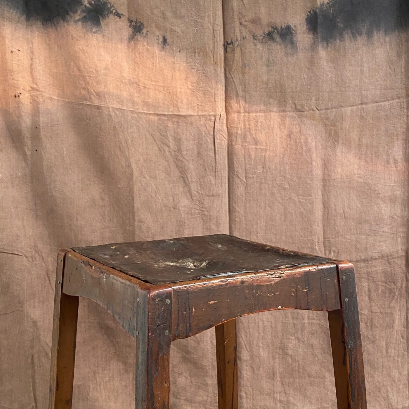 primitive-leather-stool0003