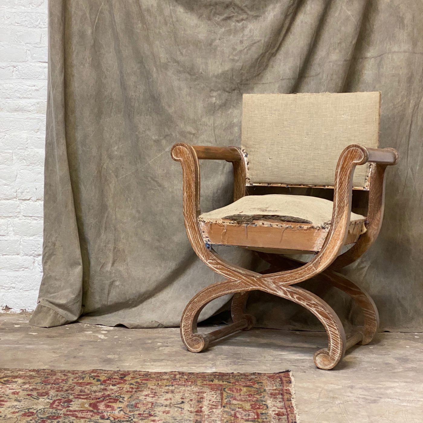 1940-curule-chair0001