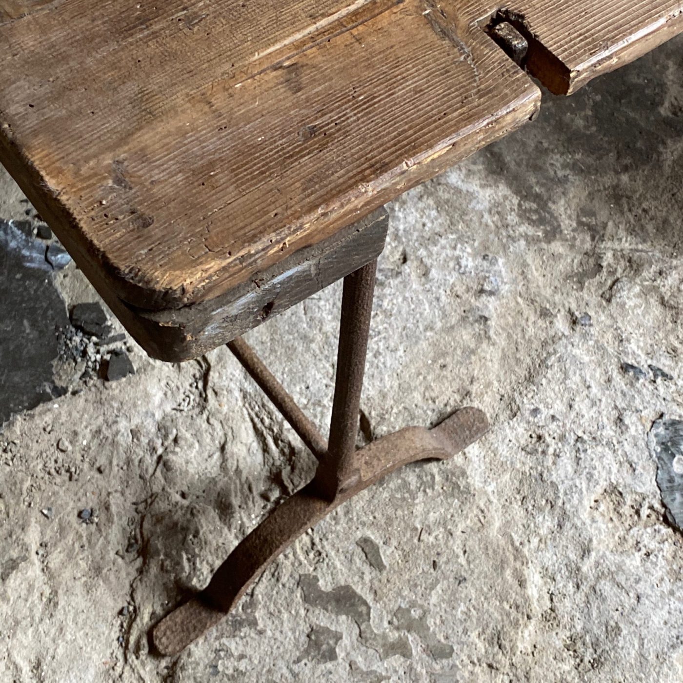 industrial-trestle-table0000