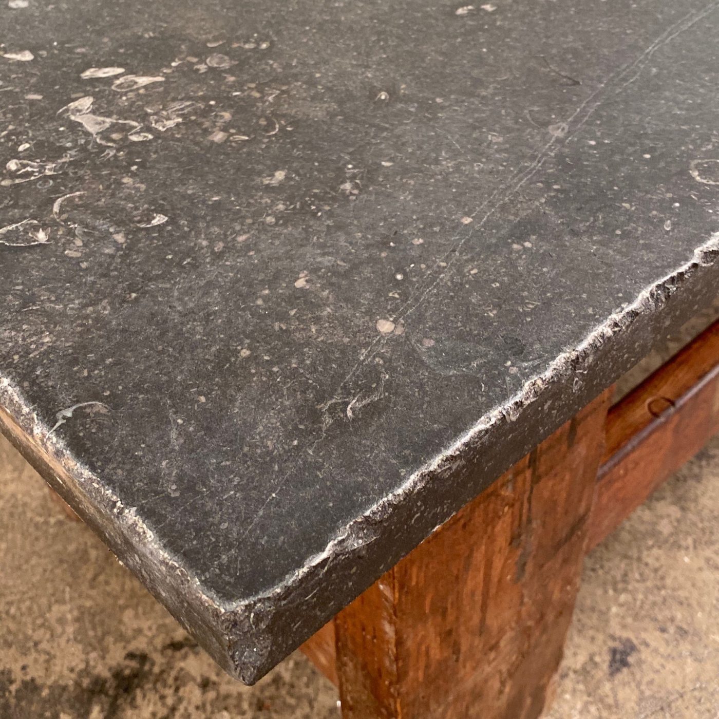 blue-stone-table0006