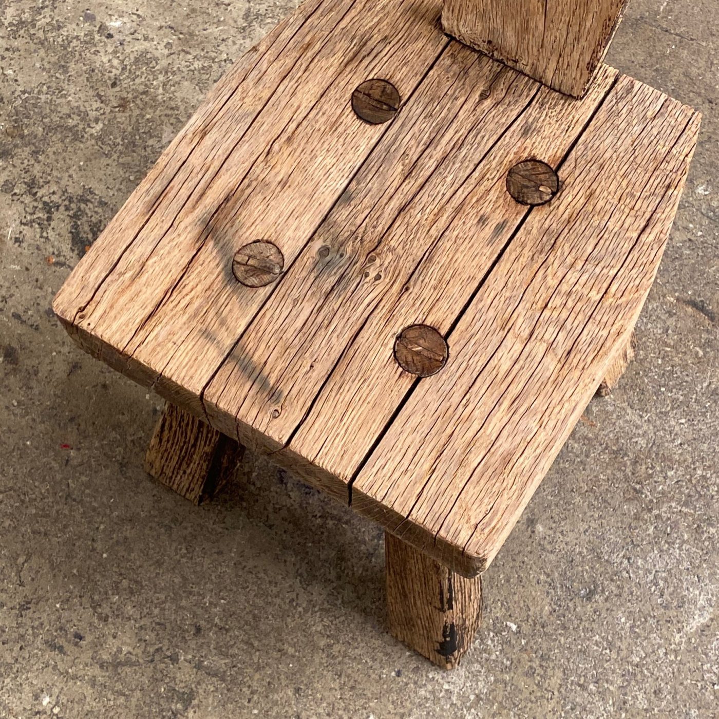 brutalist-oak-chairs0000