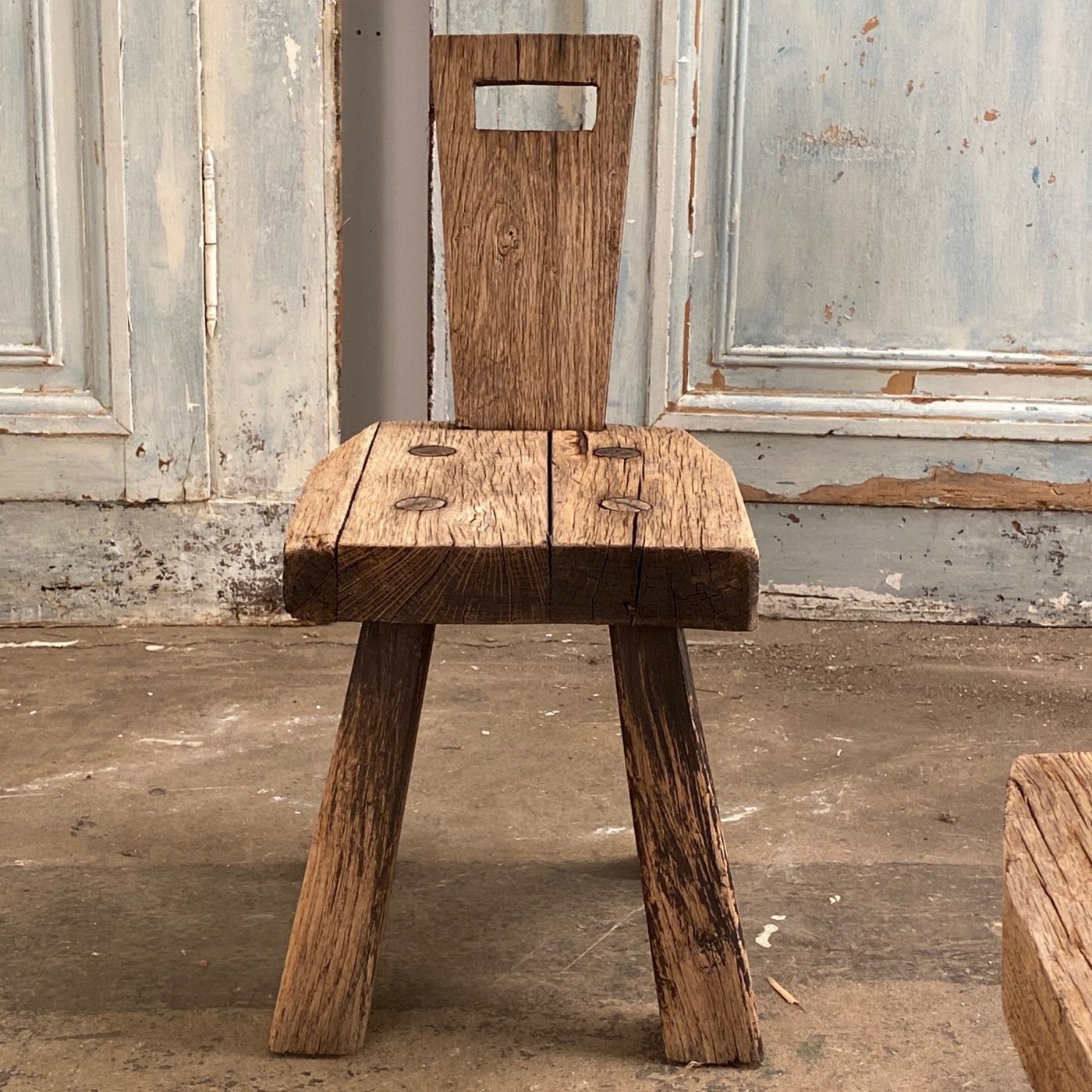 brutalist-oak-chairs0001