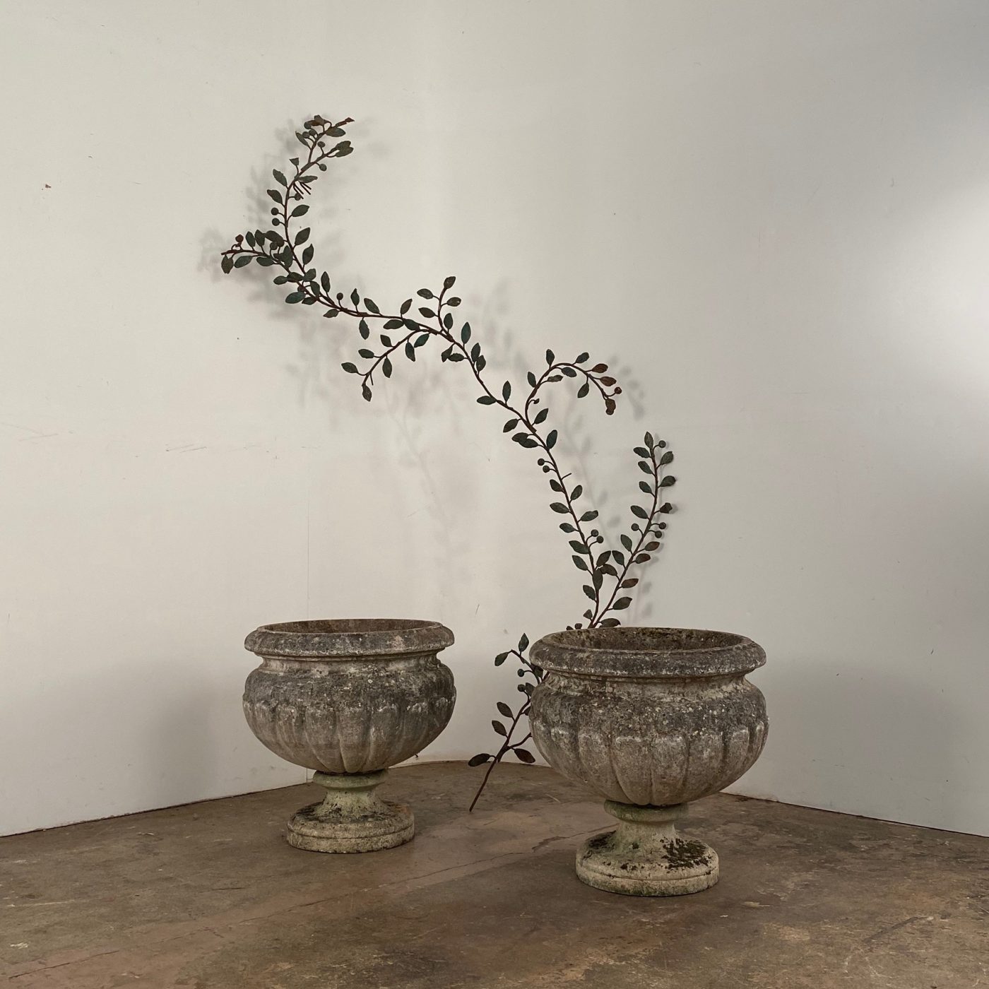 large-concrete-urns0006