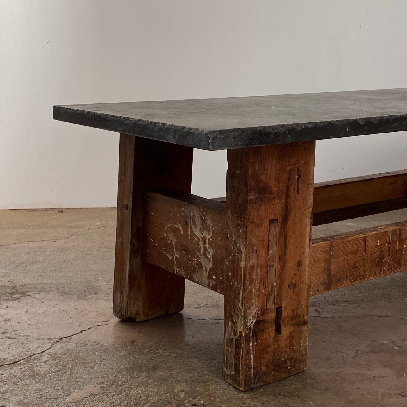 primitive-stone-table0002