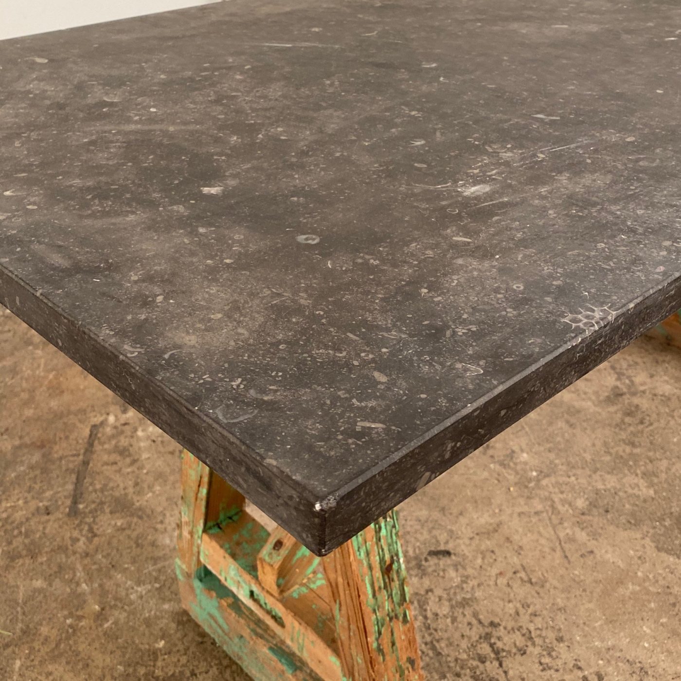 primitive-blue-stone-table0005