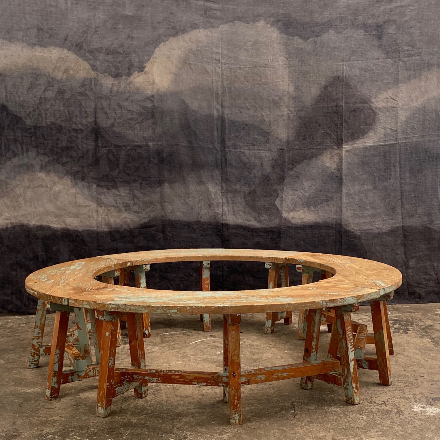 wooden-circular-benches0003