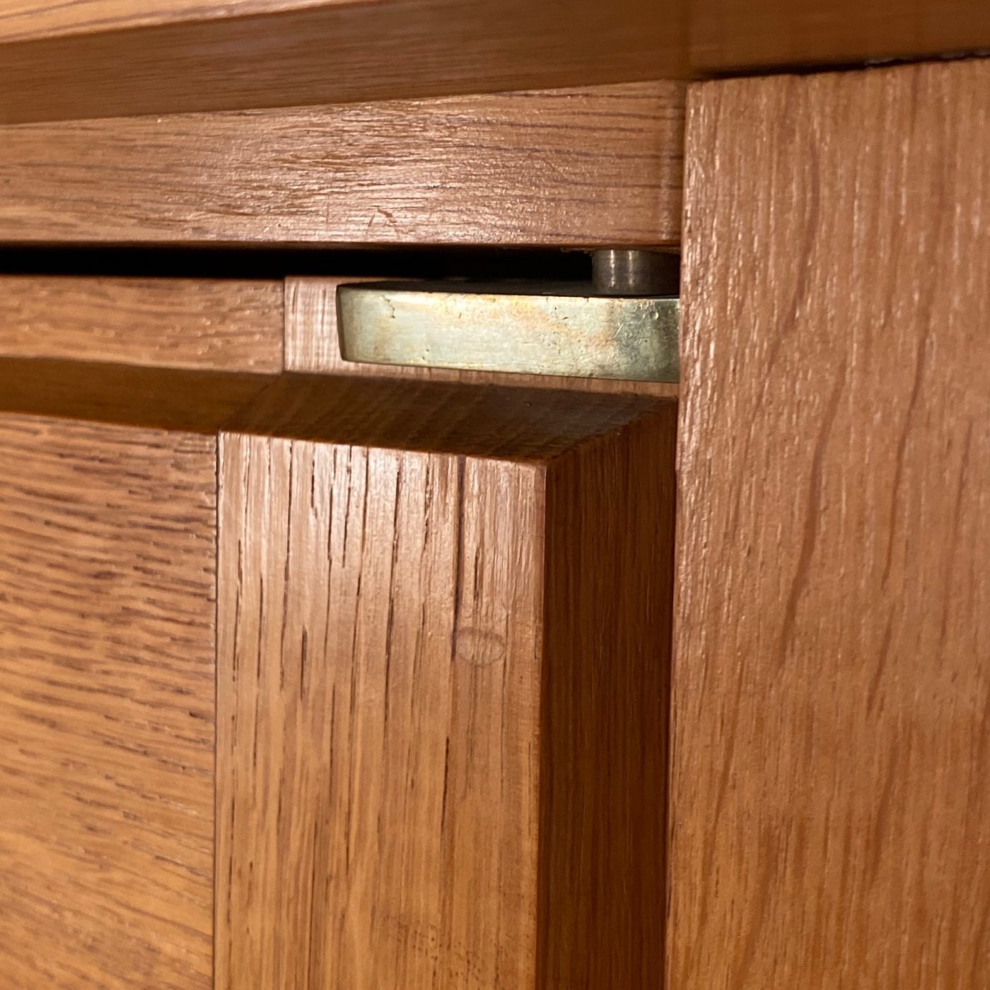 midcentury-oak-cupboard0003