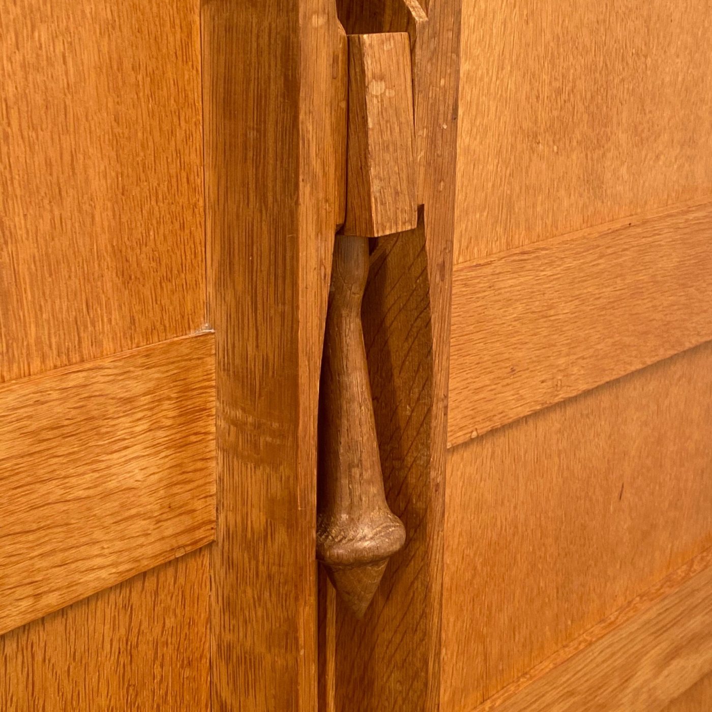 midcentury-oak-cupboard0007