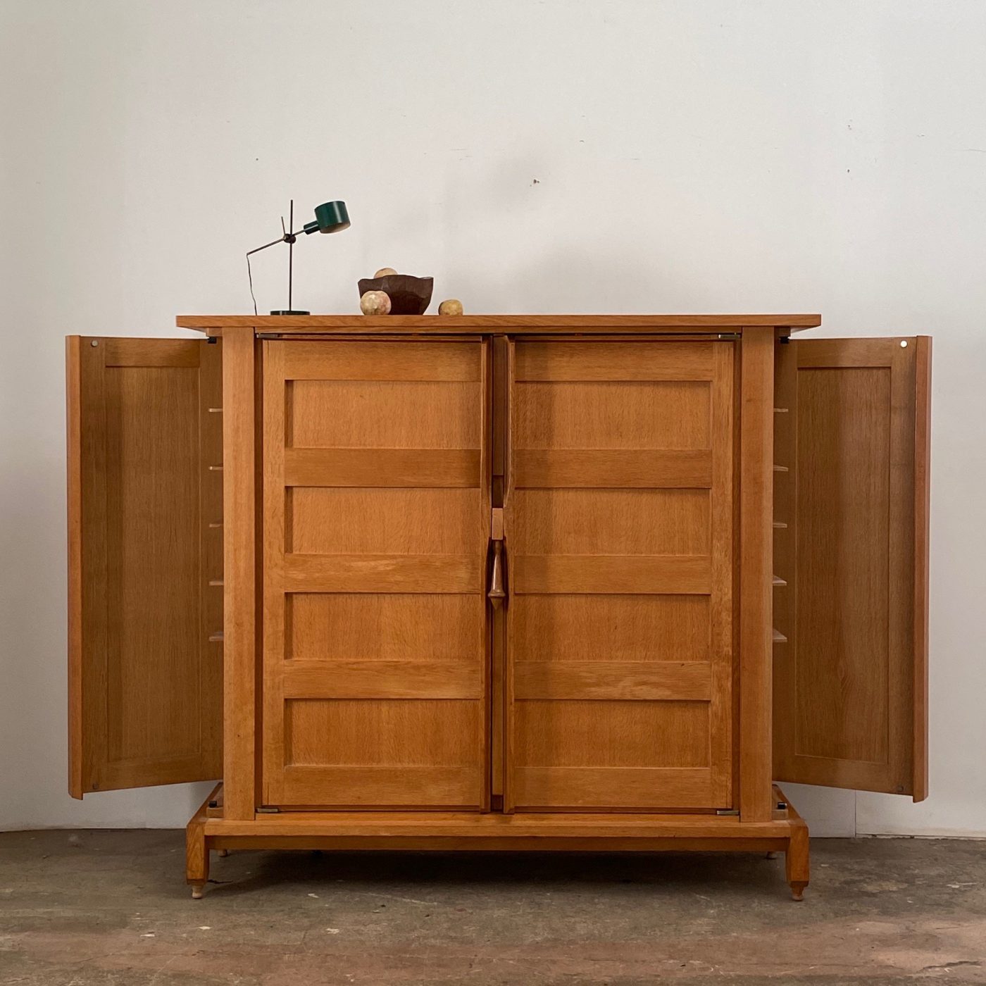 midcentury-oak-cupboard0011