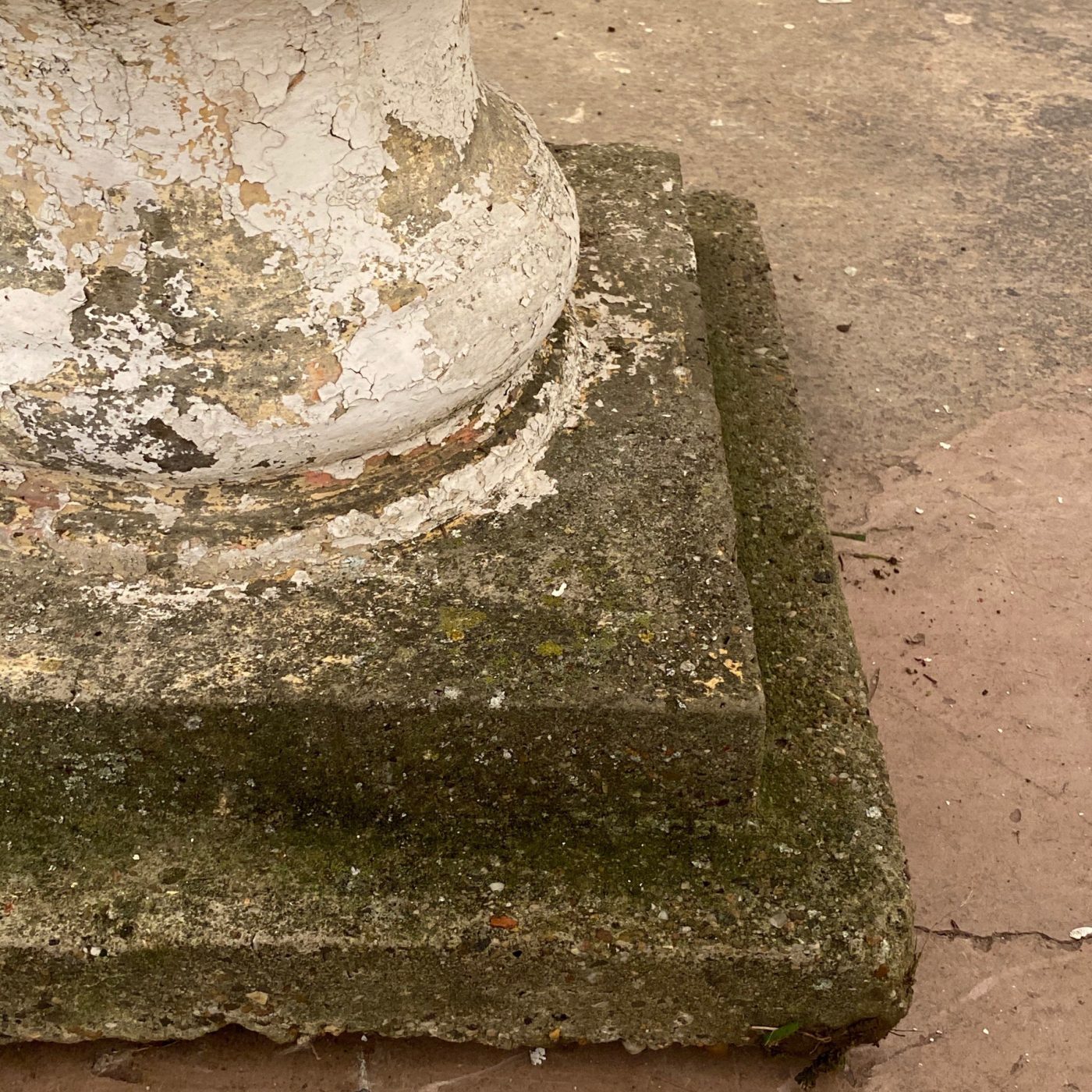 large-concrete-urn0005