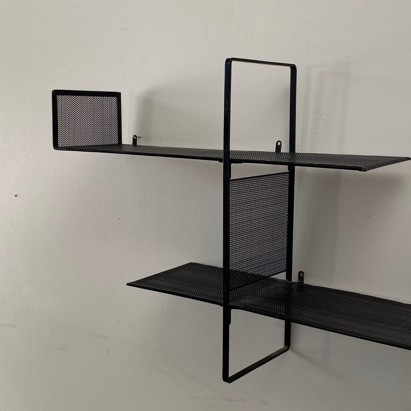 matthieu-mategot-shelf0007