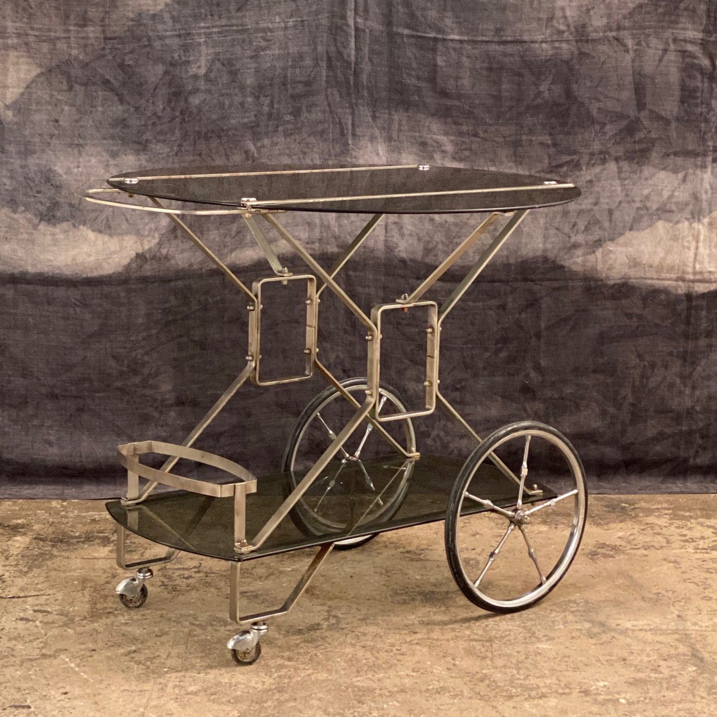 vintage-metal-trolley0001