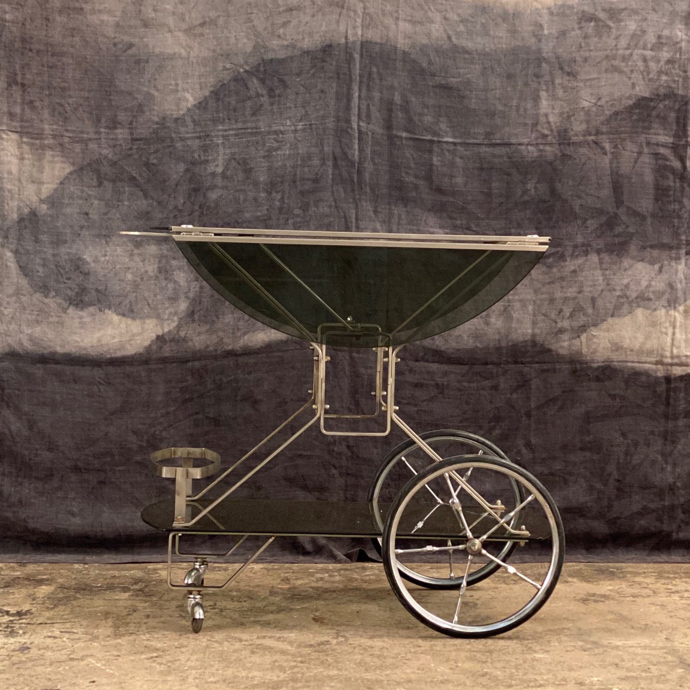 vintage-metal-trolley0003