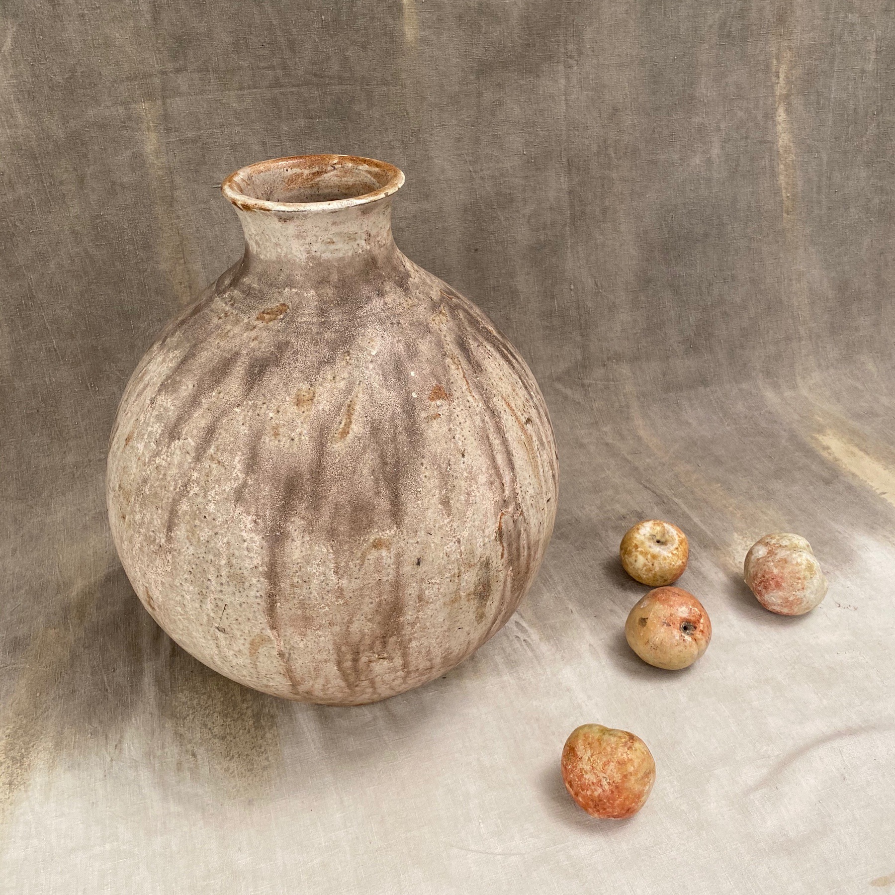 huge sandstone vase – Objet Vagabond