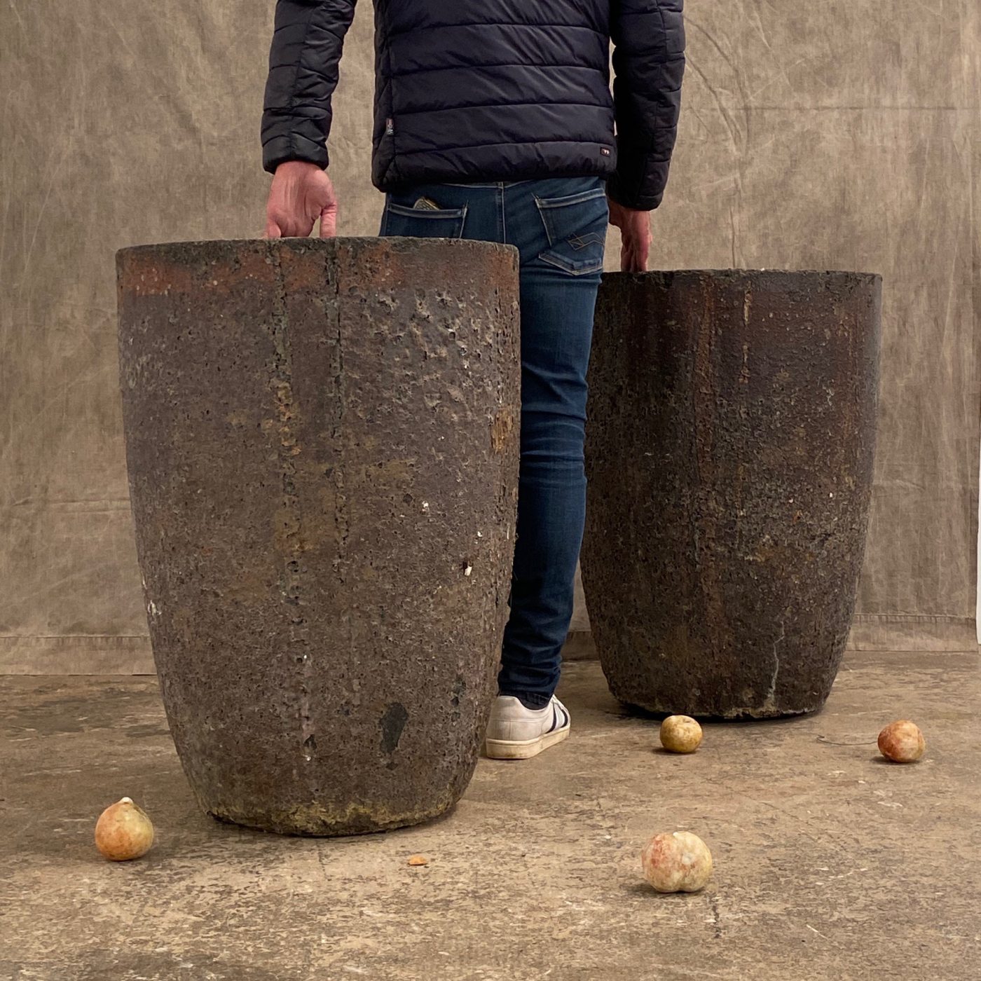 large-foundry-pots0000