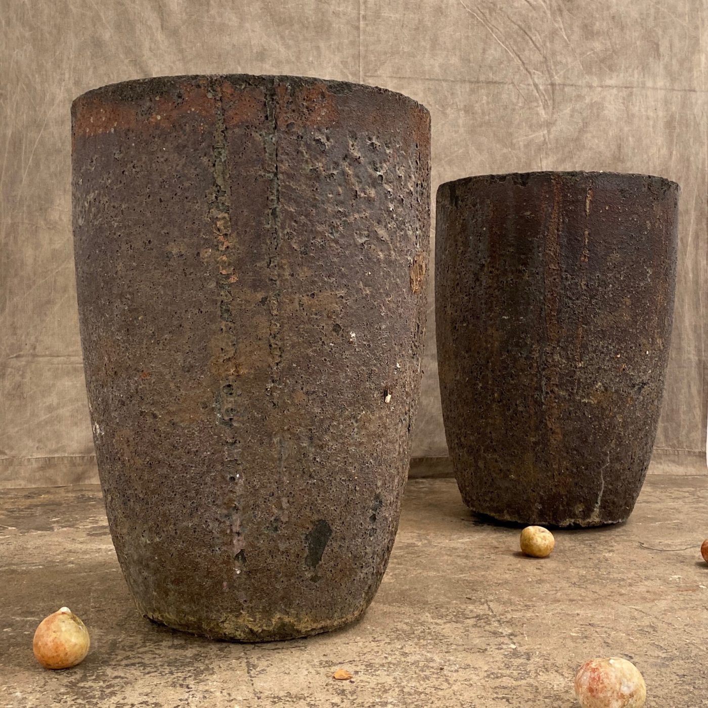 large-foundry-pots0003