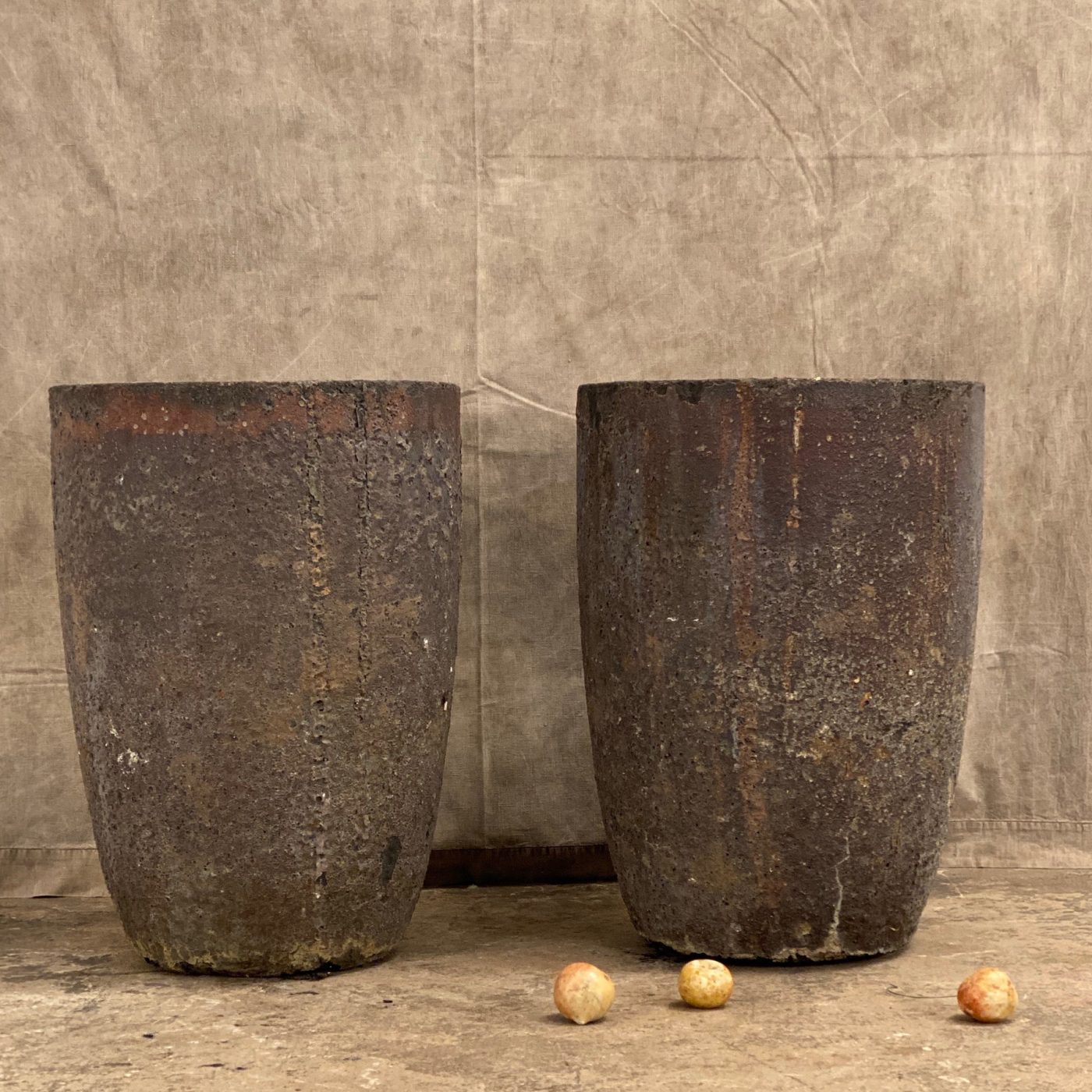 large-foundry-pots0005