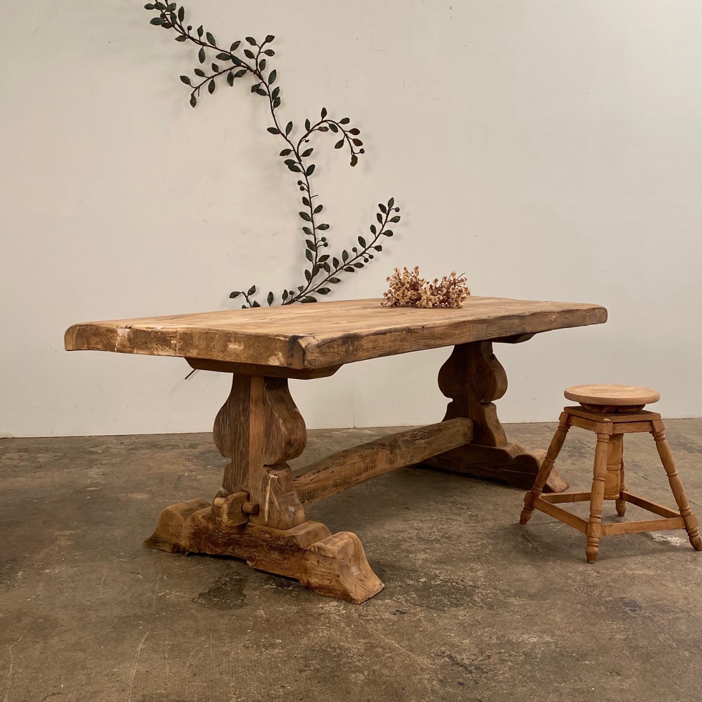 massive-farm-table0006