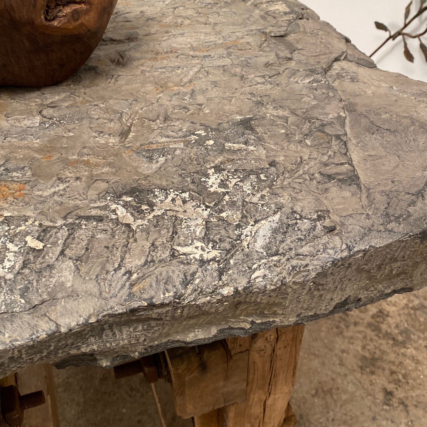 massive-stone-table0011