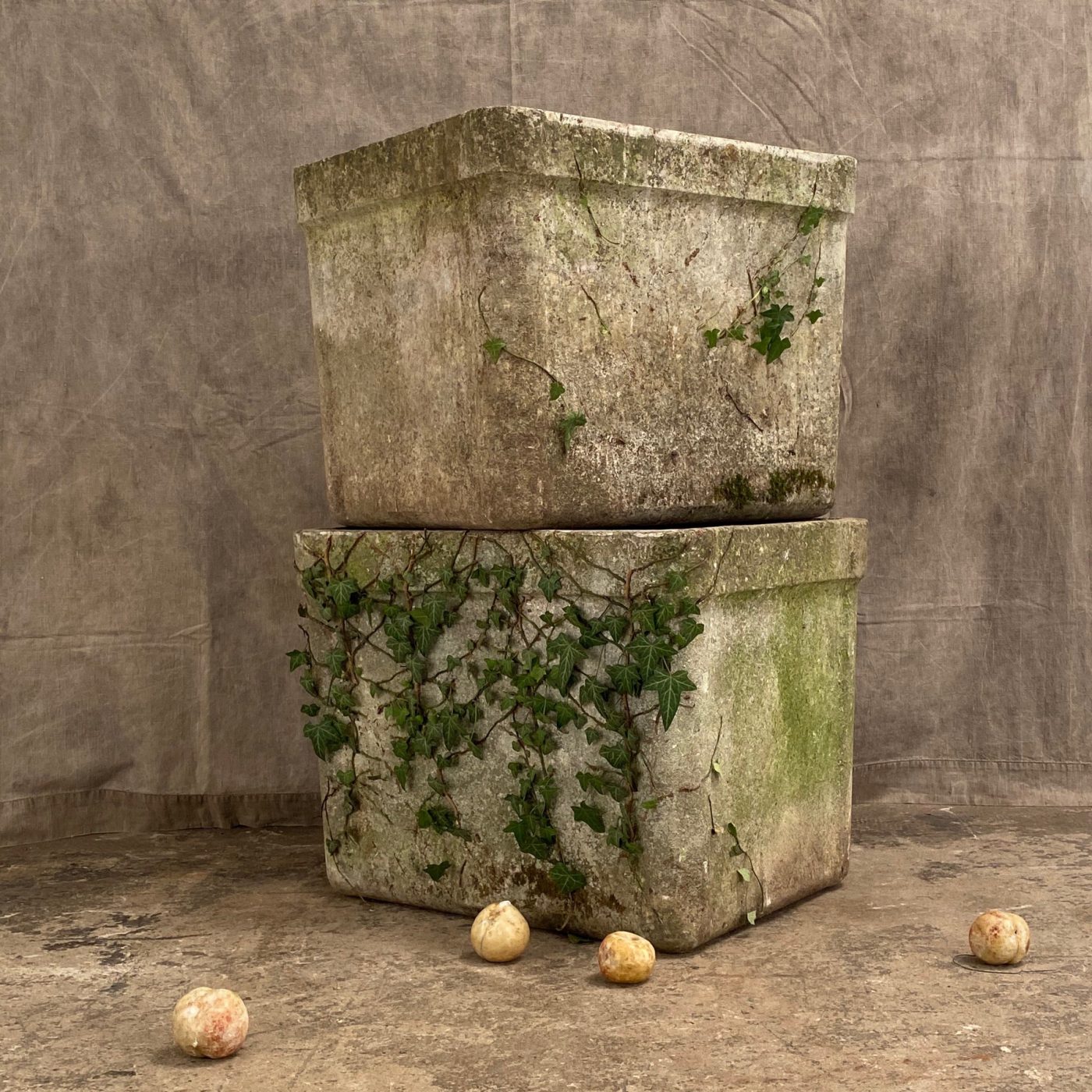 vintage-concrete-planters0003