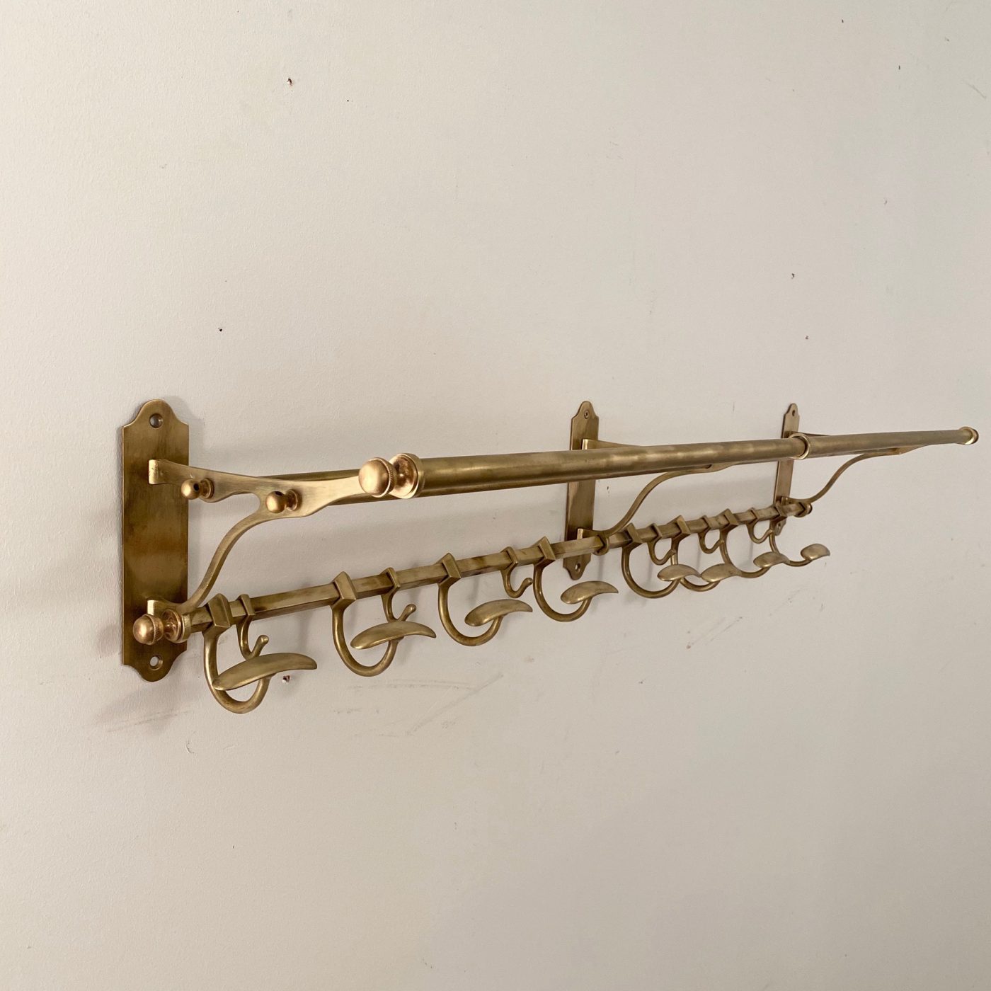 objet-vagabond-brass-coatrack0001