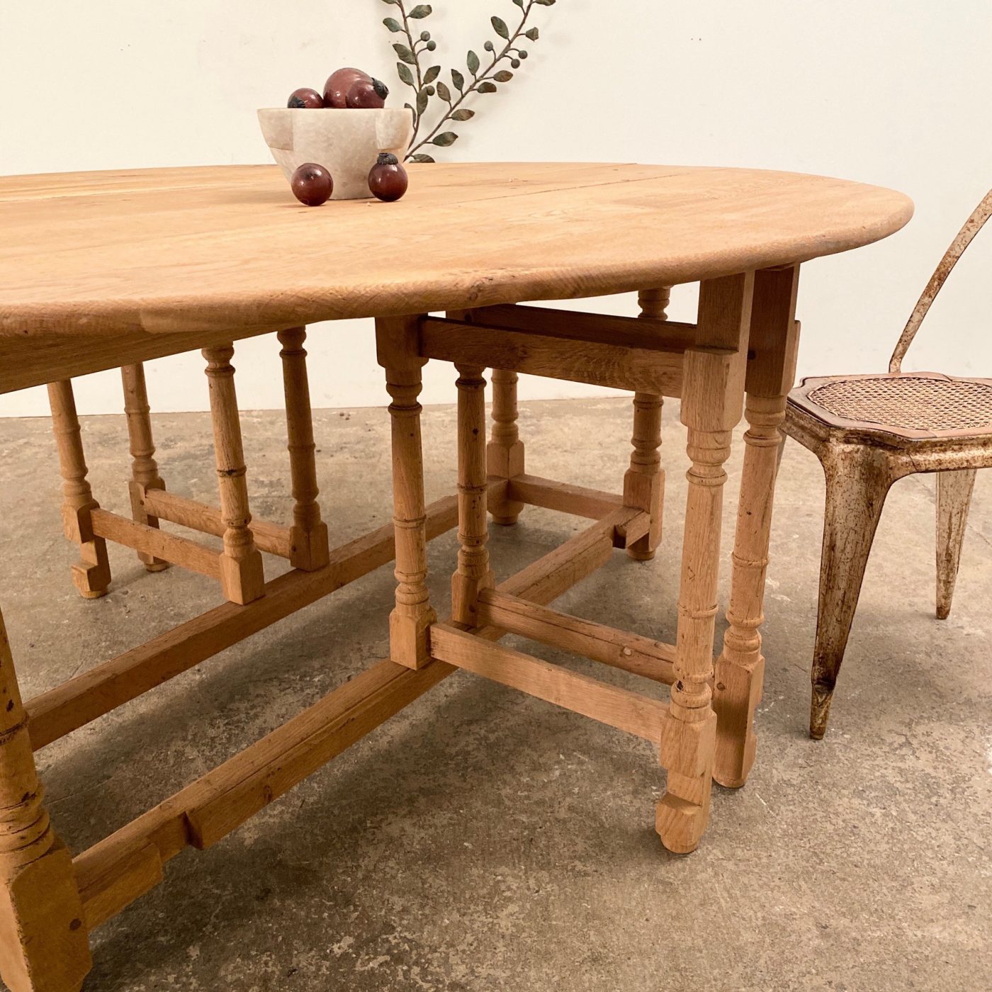 objet-vagabond-gateleg-table0003