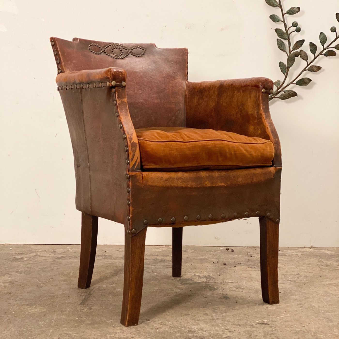 objet-vagabond-leather-armchair0000