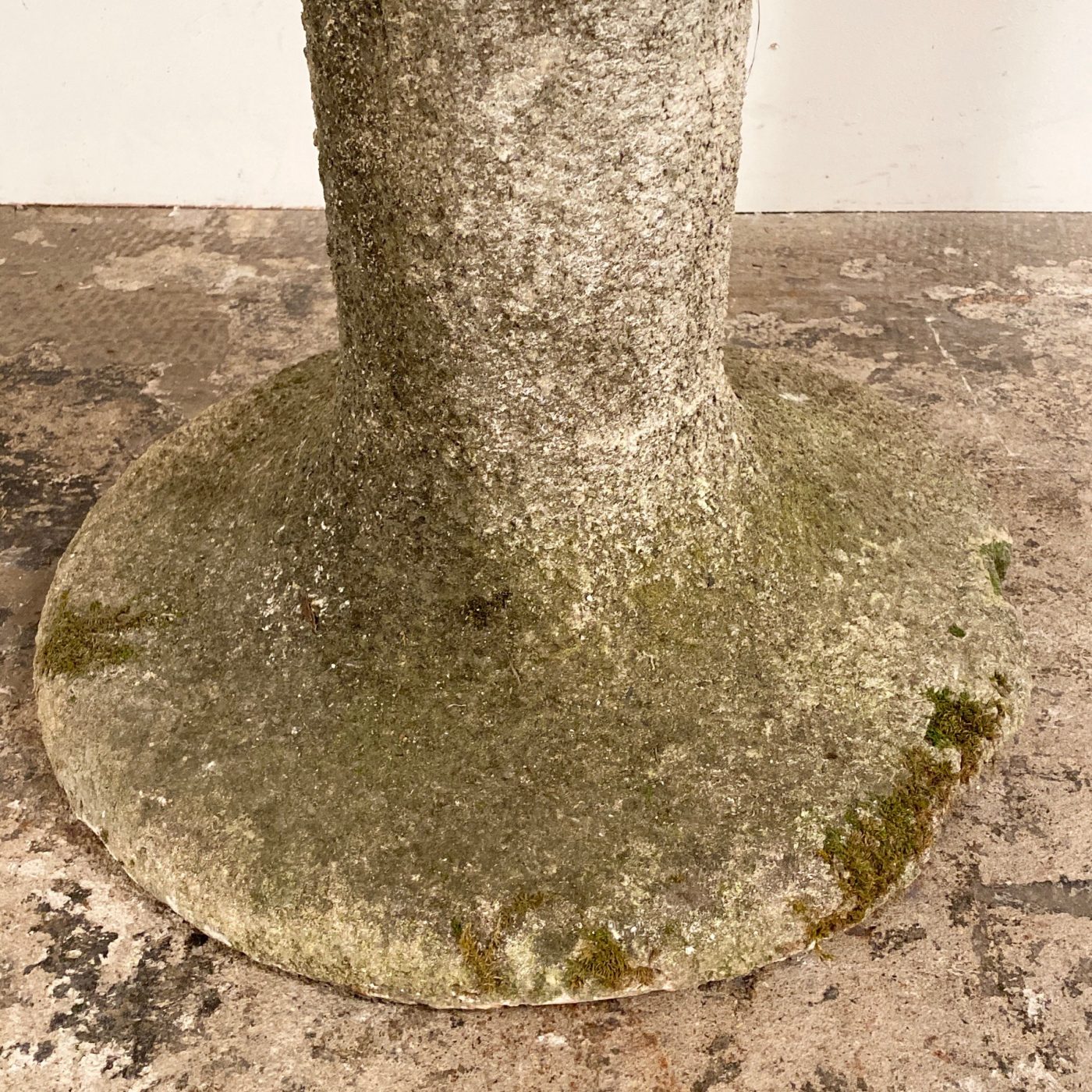 objet-vagabond-concrete-planter0001