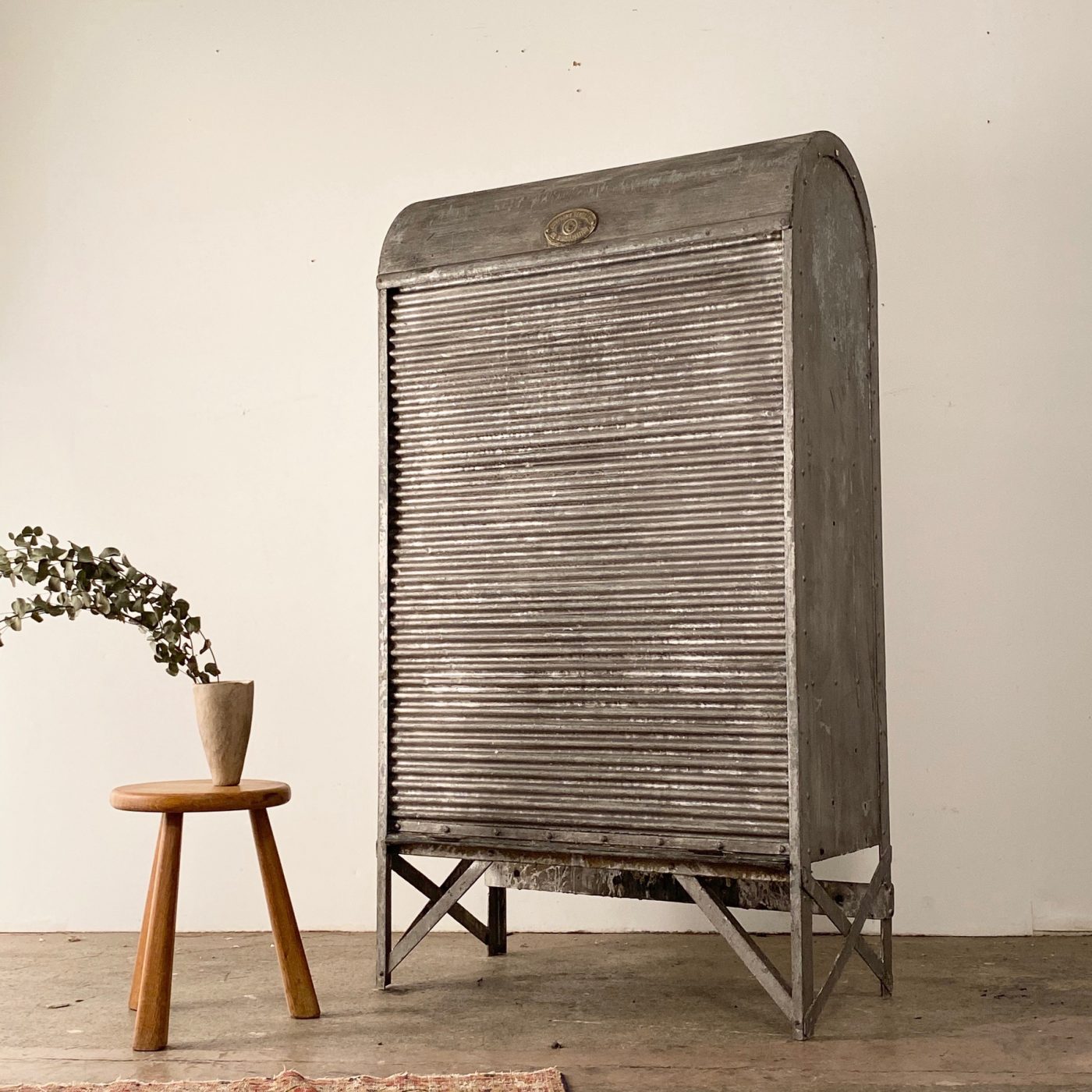 objet-vagabond-industrial-cabinet0002