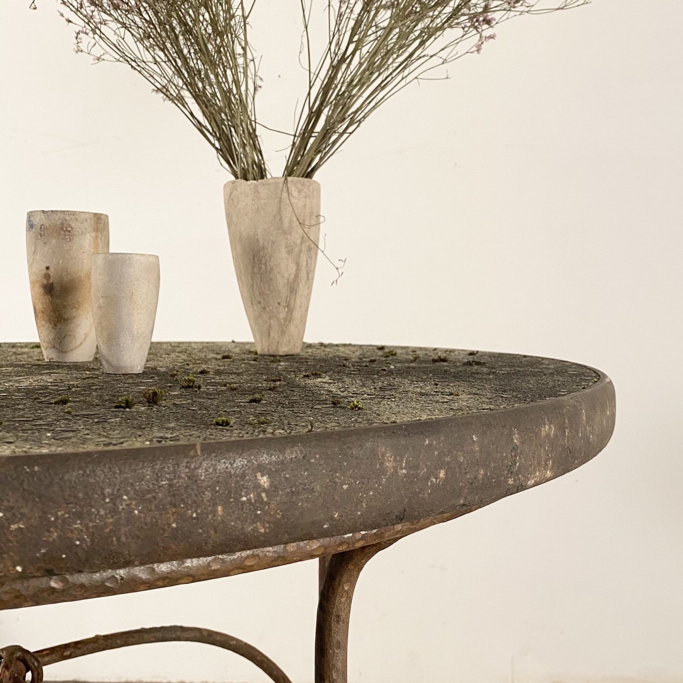 objet-vagabond-concrete-garden-table0000