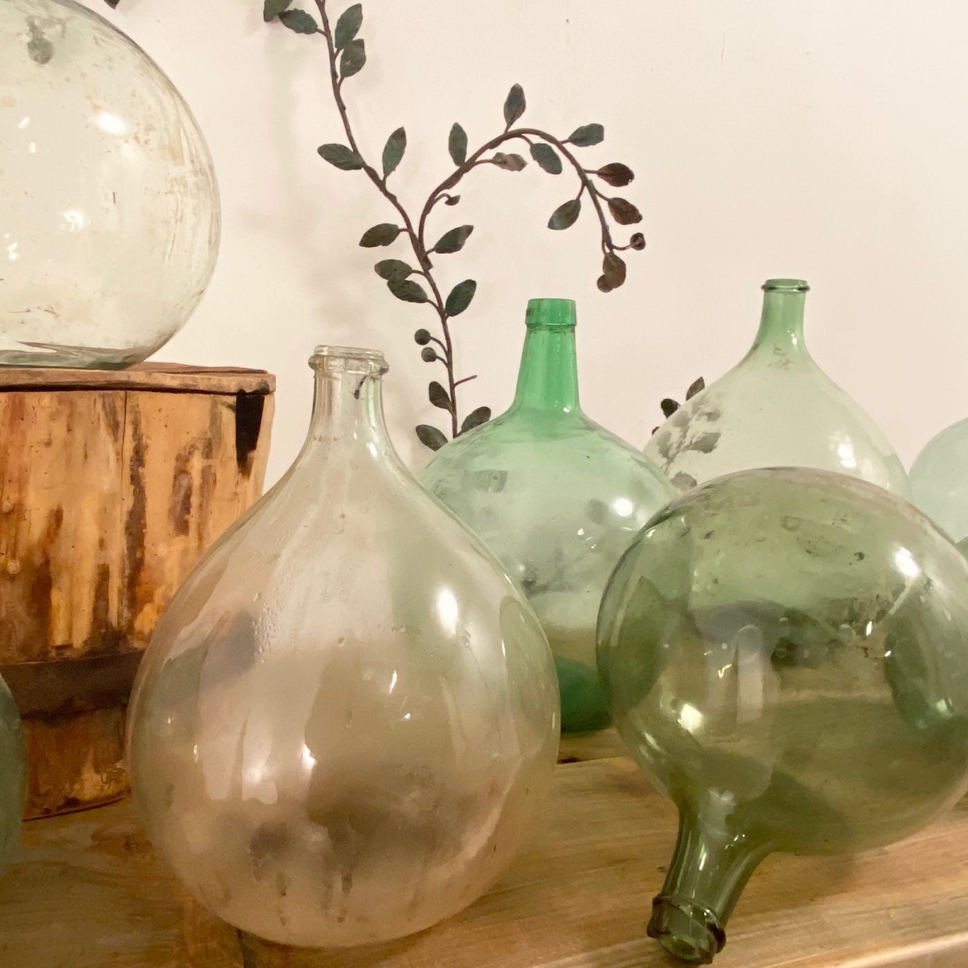 objet-vagabond-glasses-vases0002