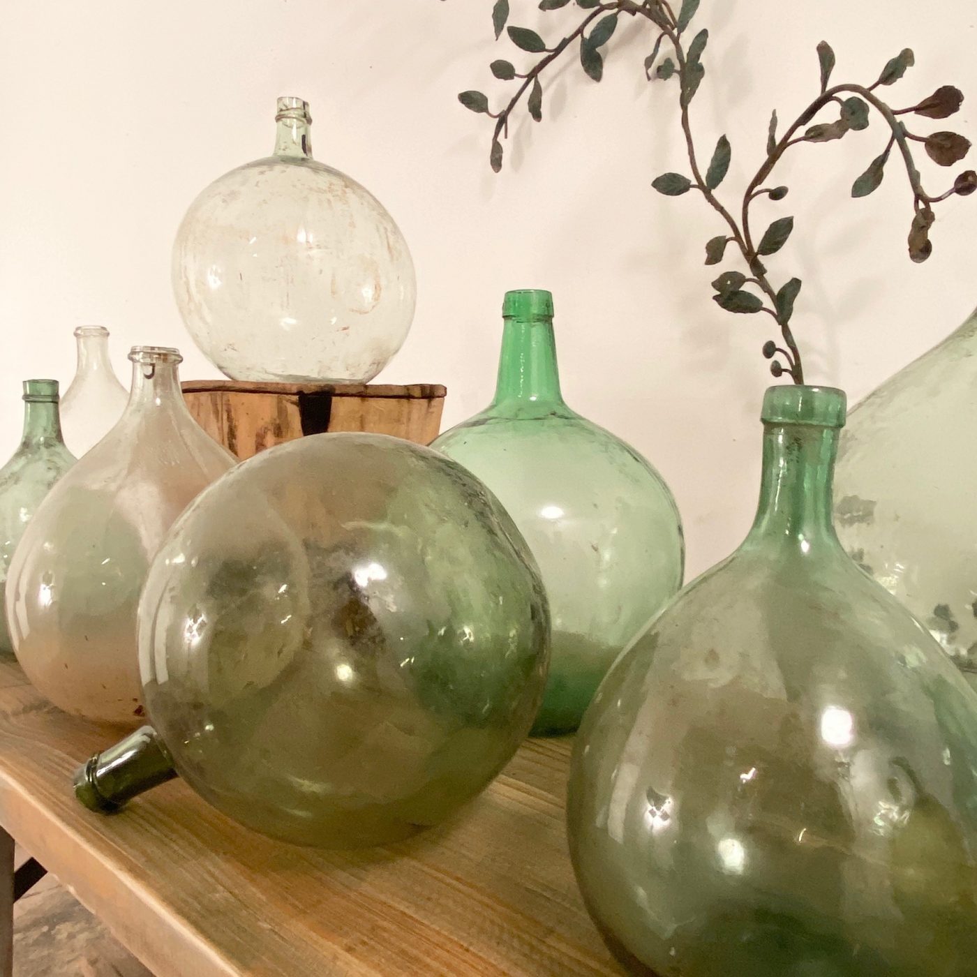 objet-vagabond-glasses-vases0003