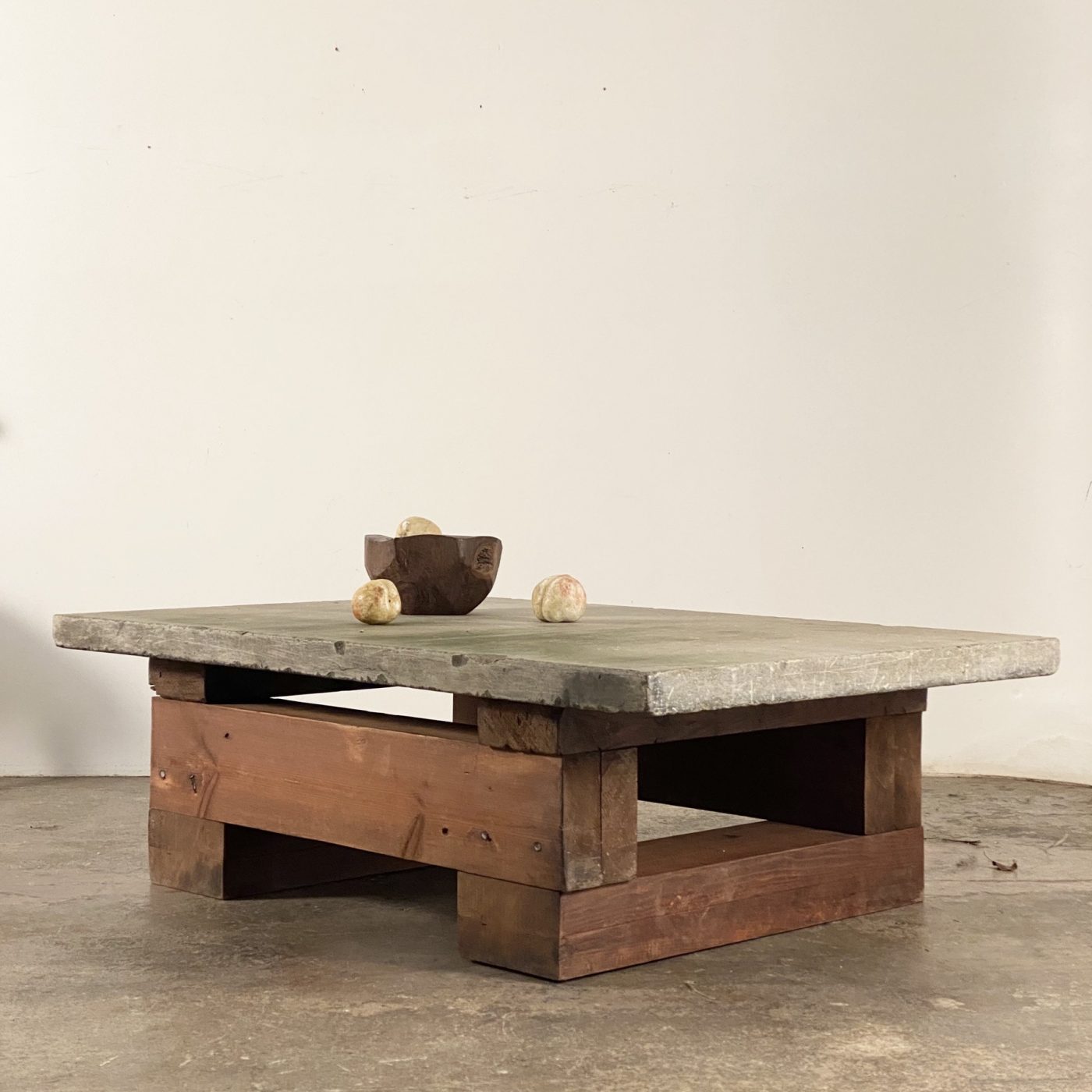 objet-vagabond-stone-low-table0004