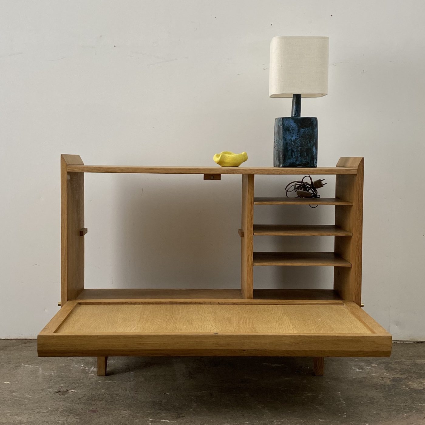 objet-vagabond-midcentury-cabinet0000