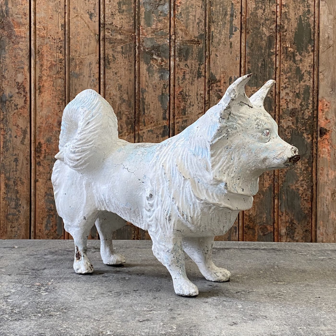 objet-vagabond-concrete-dog0001