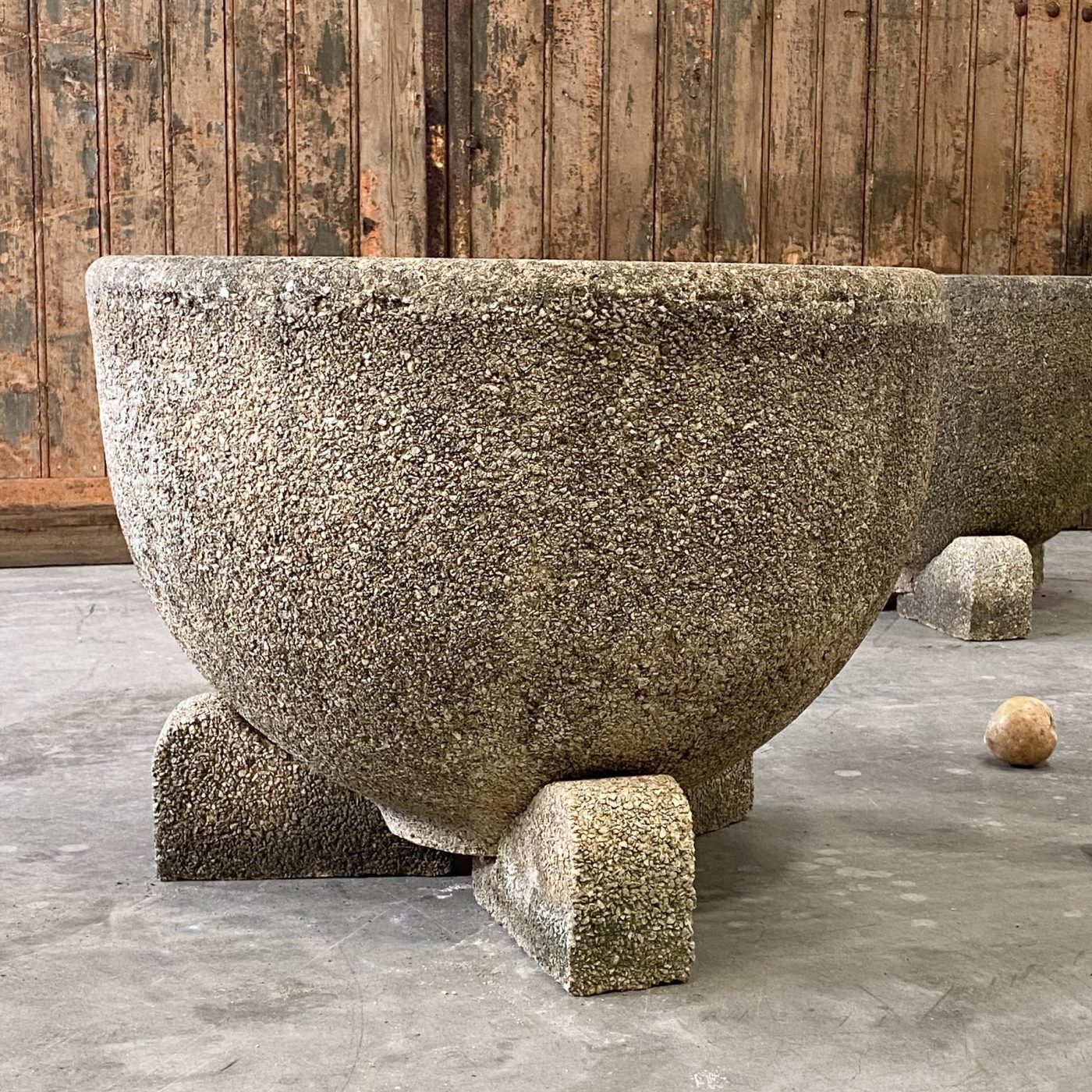 objet-vagabond-concrete-planters0006