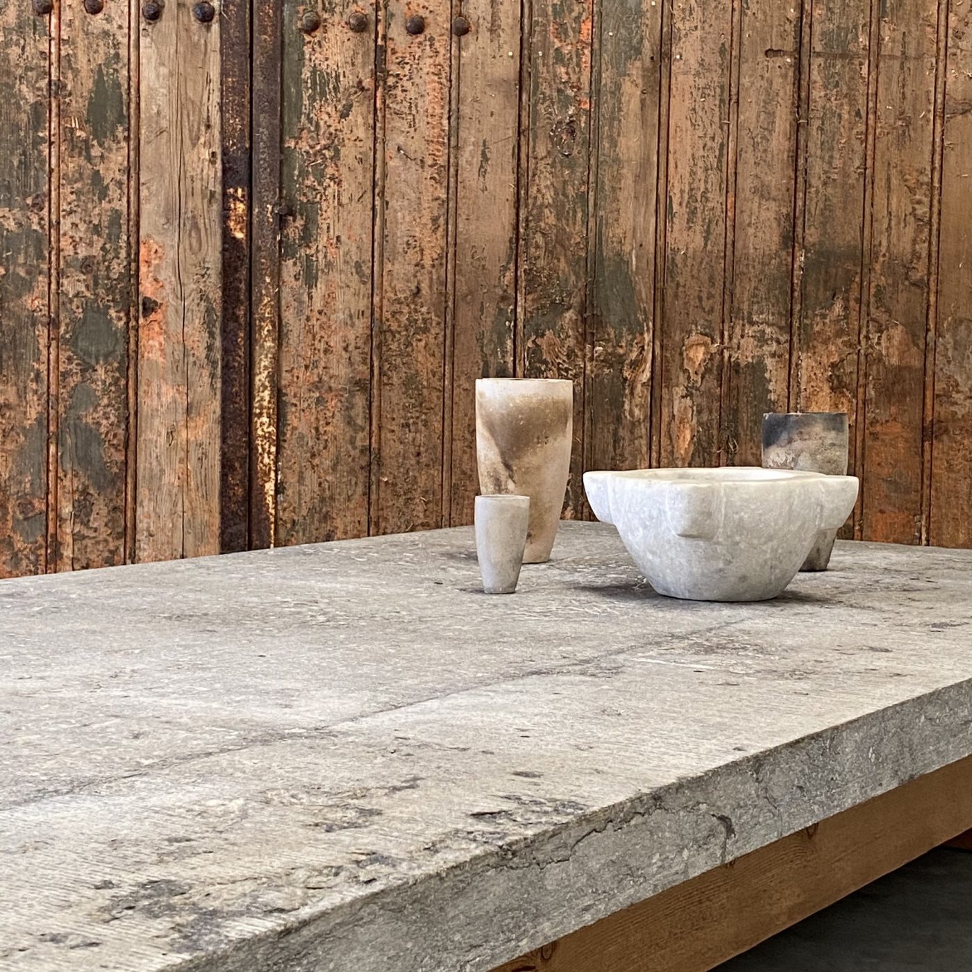 objet-vagabond-stone-table0001