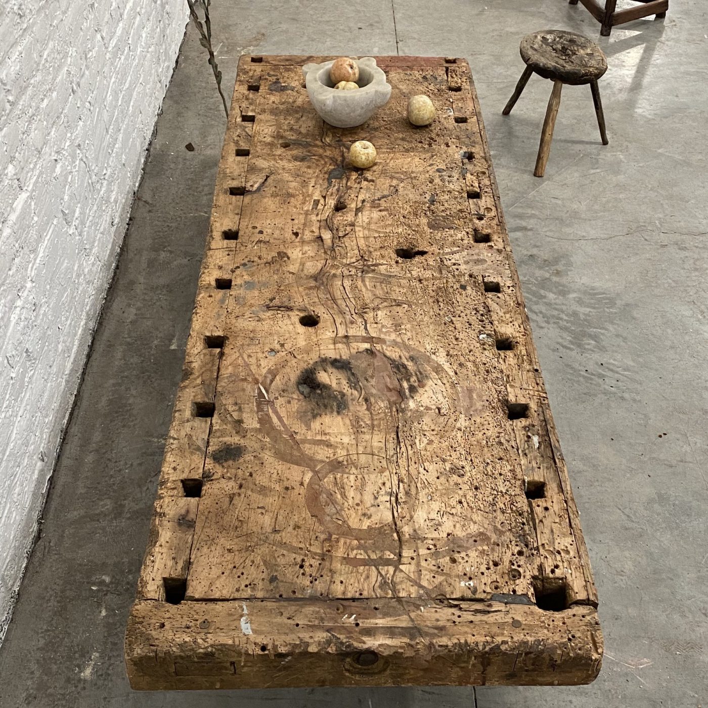 objet-vagabond-primitive-coffeetable0008