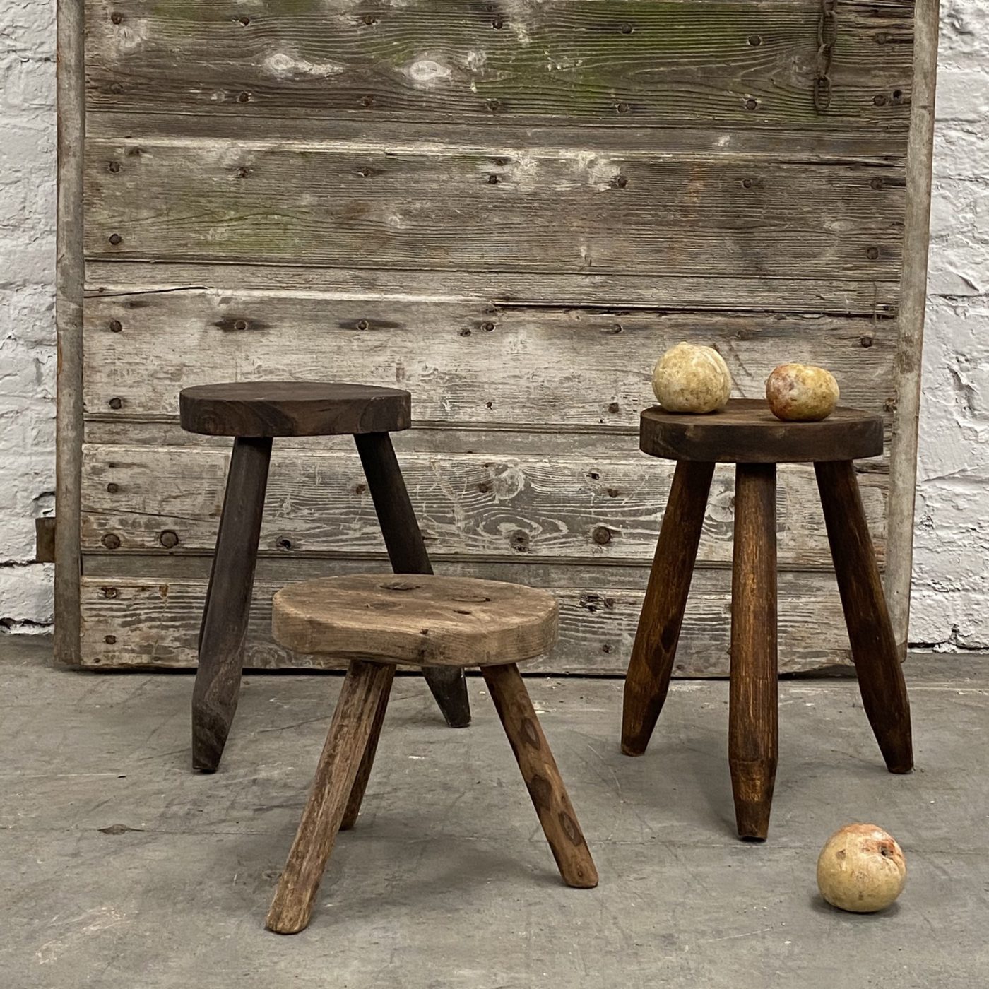 objet-vagabond-primitive-stools0005