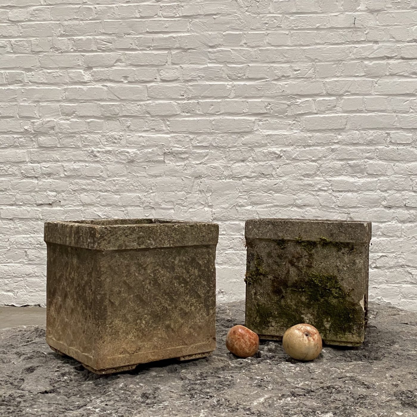 objet-vagabond-concrete-planters0004