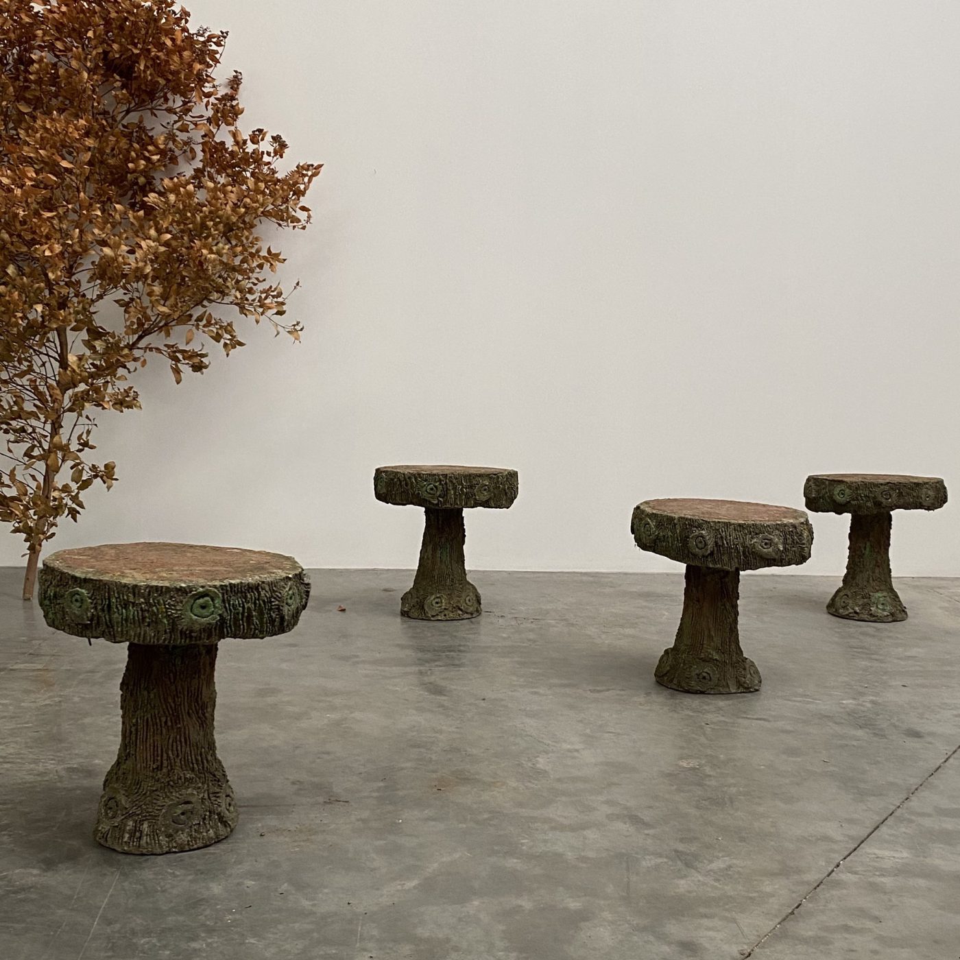 objet-vagabond-concrete-stools0000