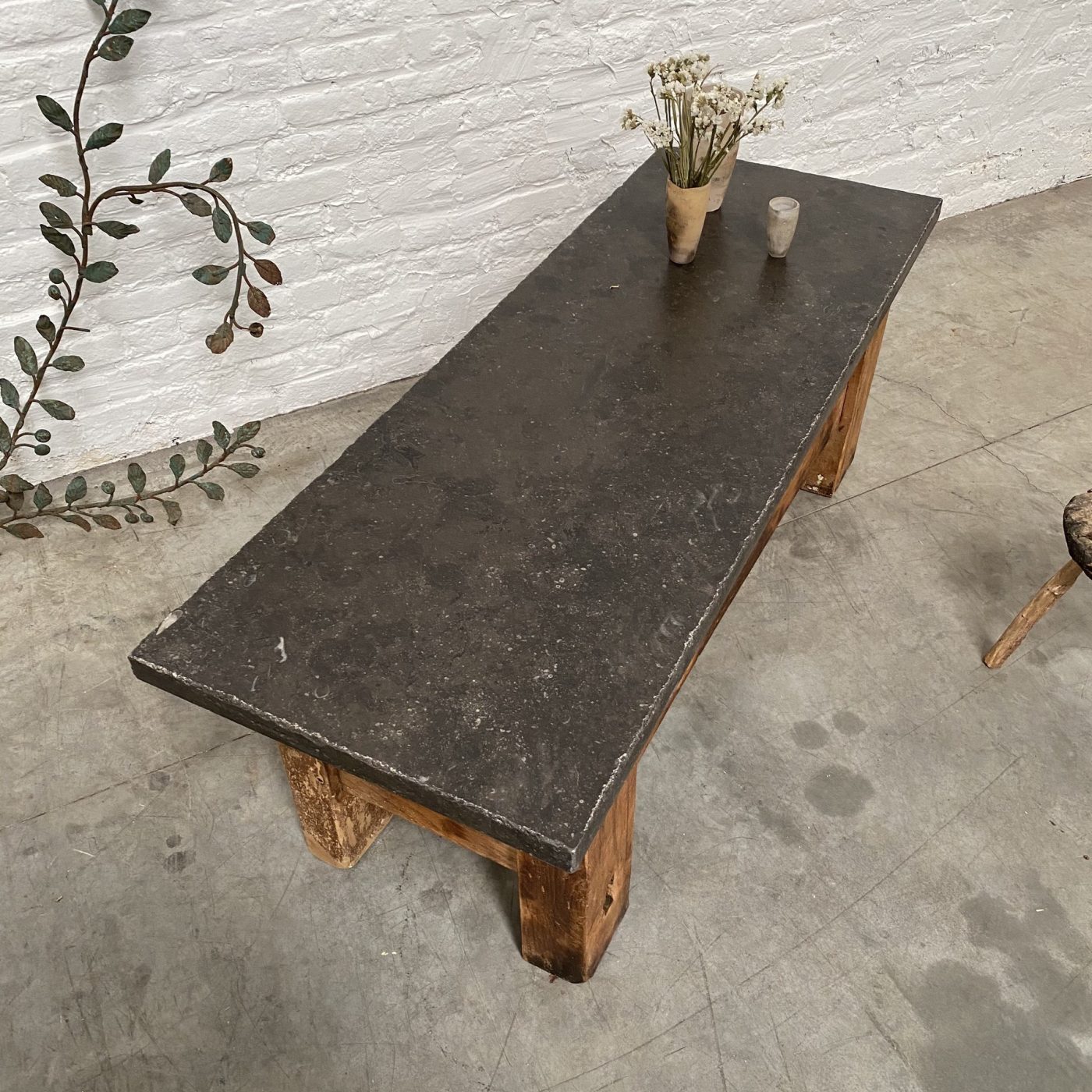 objet-vagabond-stone-table0004