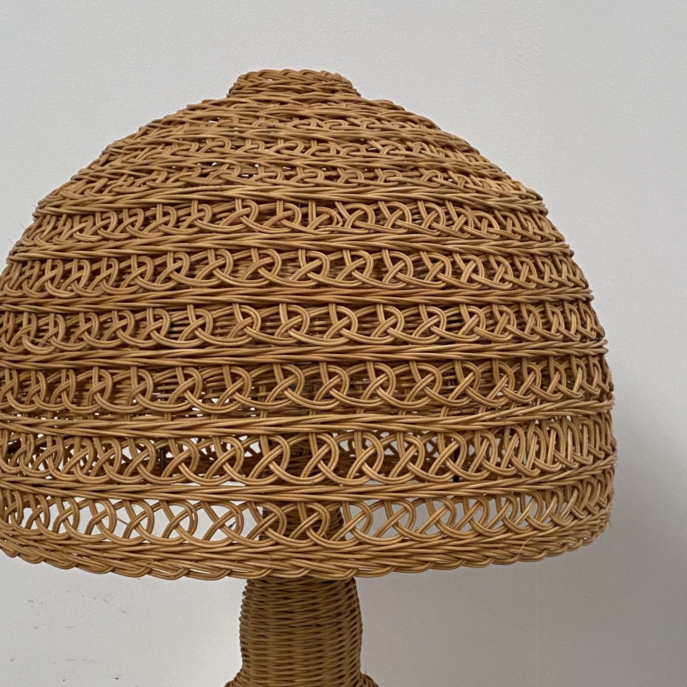 objet-vagabond-rattan-lamps0002