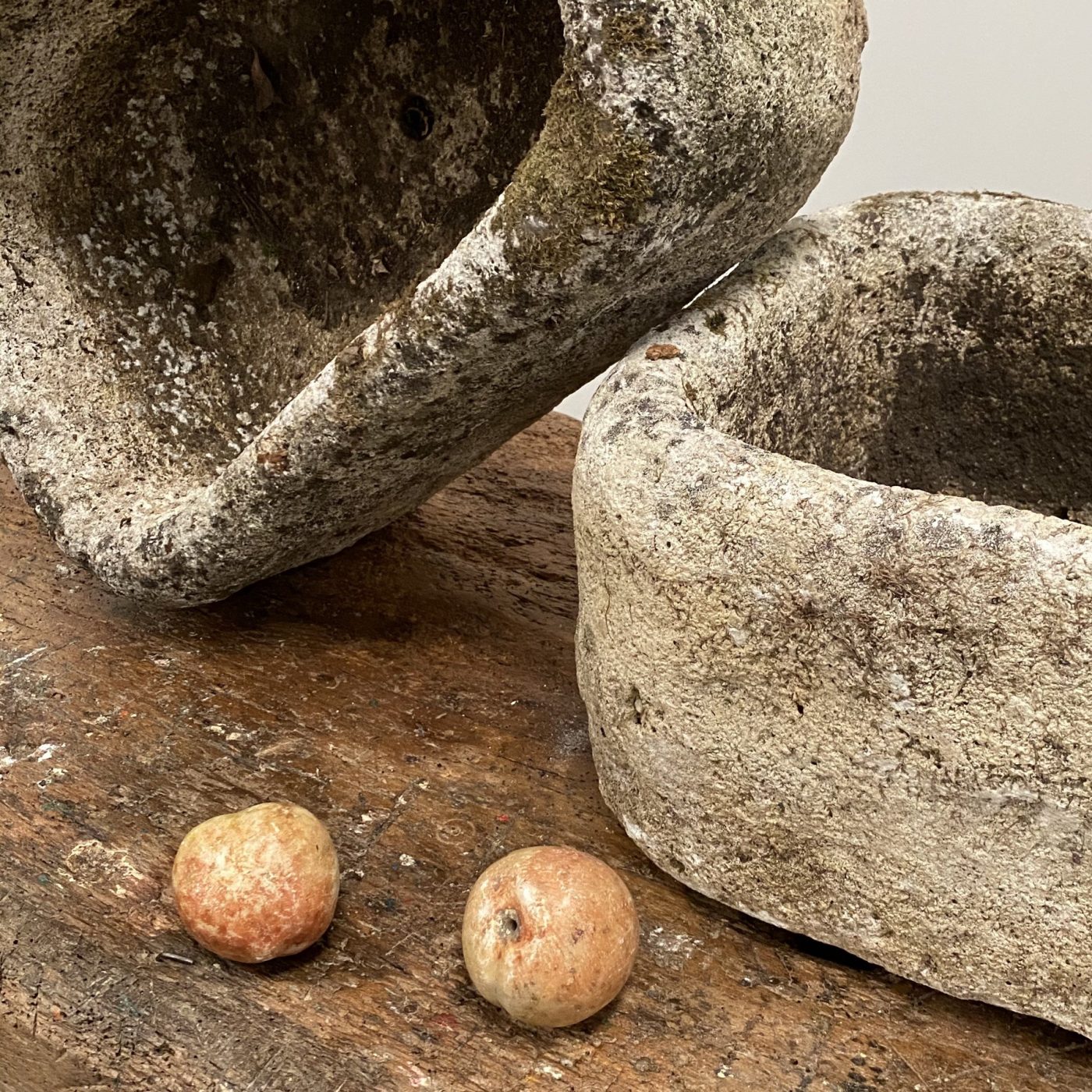 objet-vagabond-concrete-planters0000