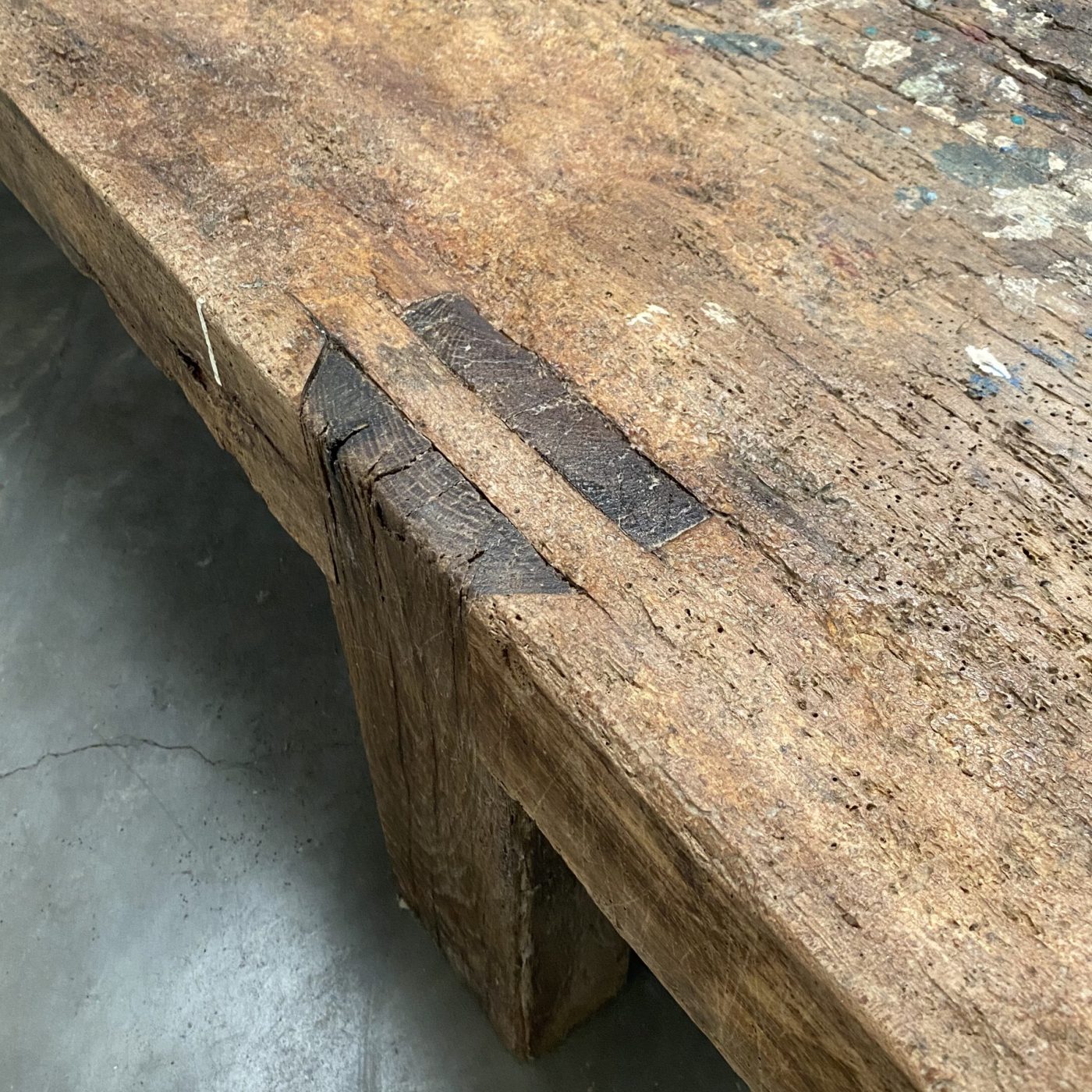 objet-vagabond-primitive-coffeetable0002